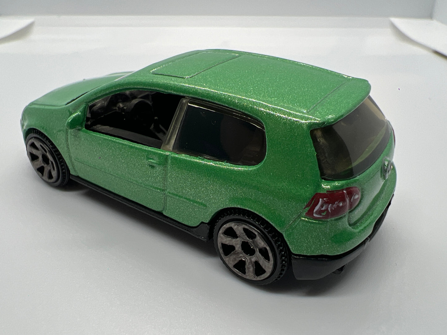 Matchbox 1/64 VW Golf V GTI Green Loose