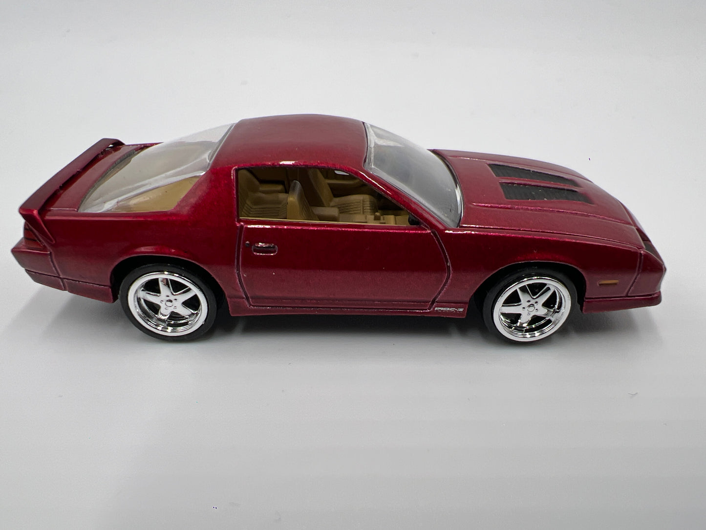 Auto World 1/64 Target Exclusive 1989 Chevy Camaro IROC-Z Red Loose