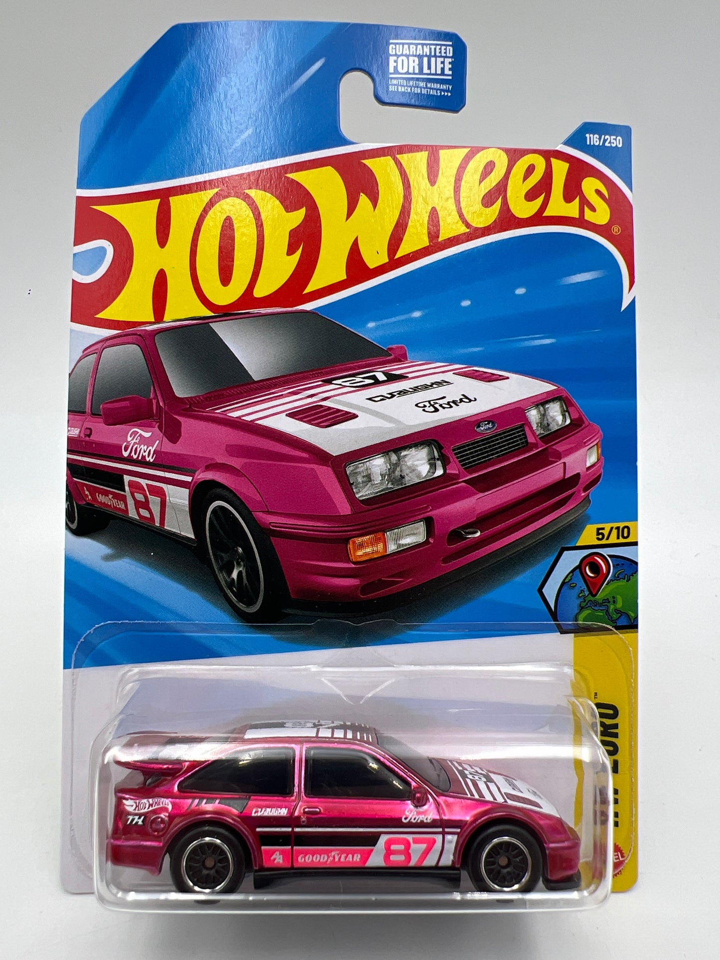 2026 Hot Wheels Super Treasure Hunt #116 87 Ford Sierra Cosworth Pink W/Protector