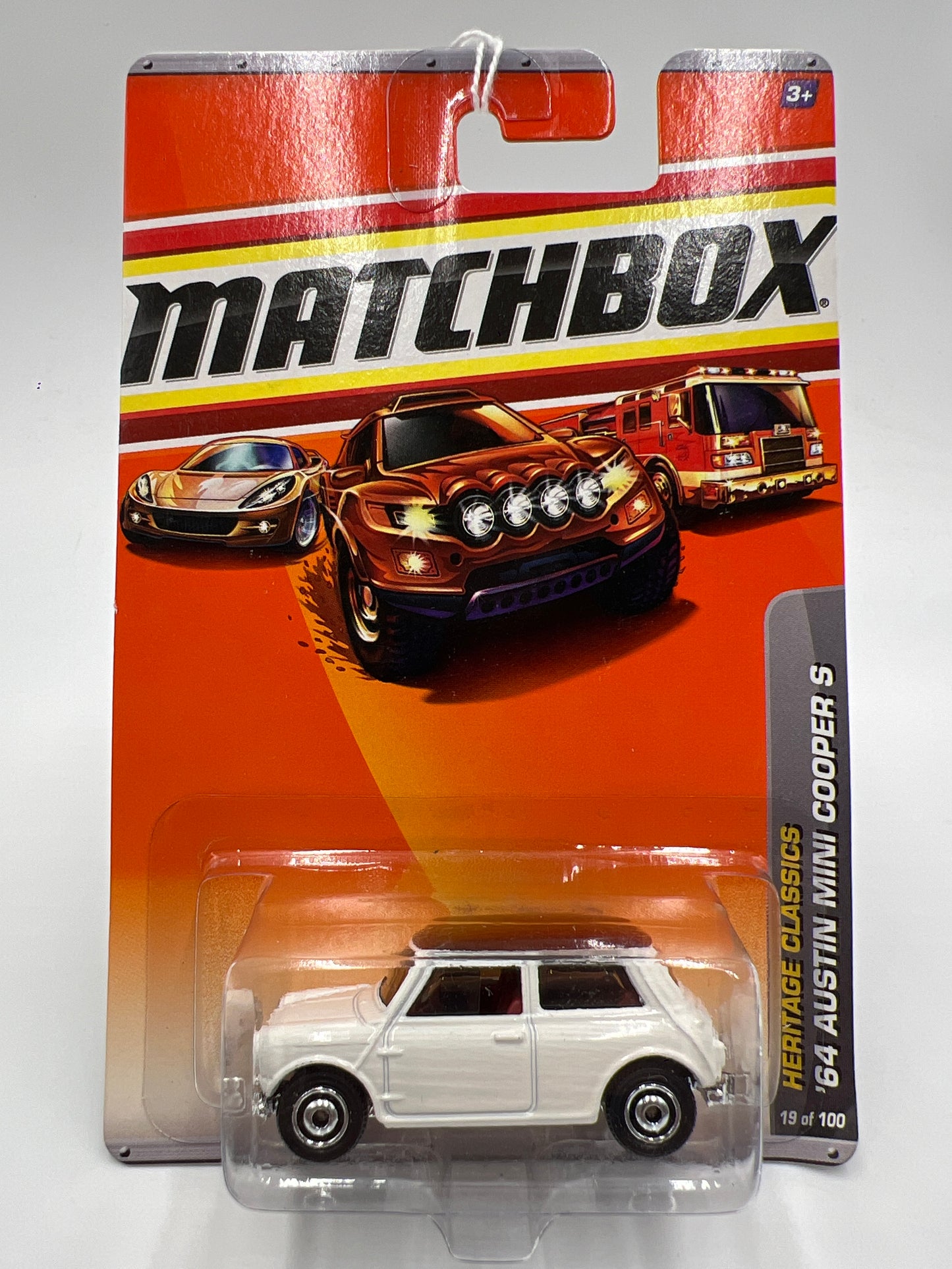 Matchbox Heritage Classics #19 64 Austin Mini Cooper S White 208C