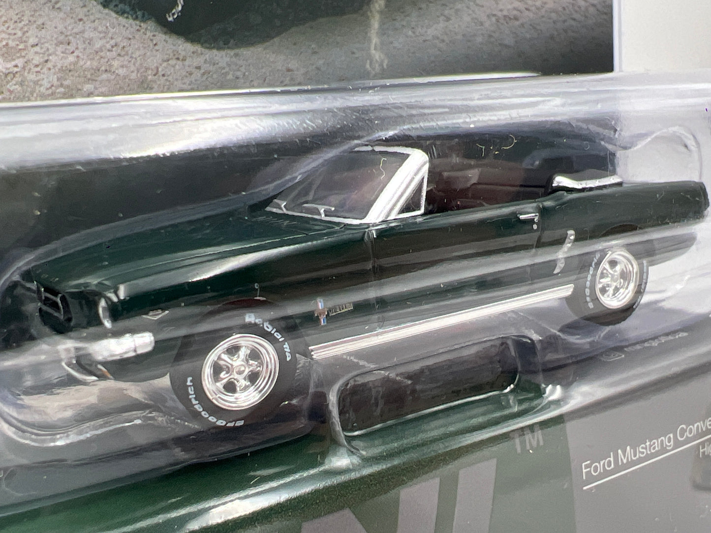 Mini GT #1166 Ford Mustang Convertible 1964 Green