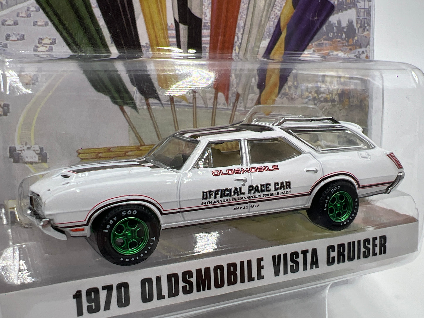 Greenlight Hobby Exclusive The 54th 500 CHASE 1970 Oldsmobile Vista Cruiser Pace Car White