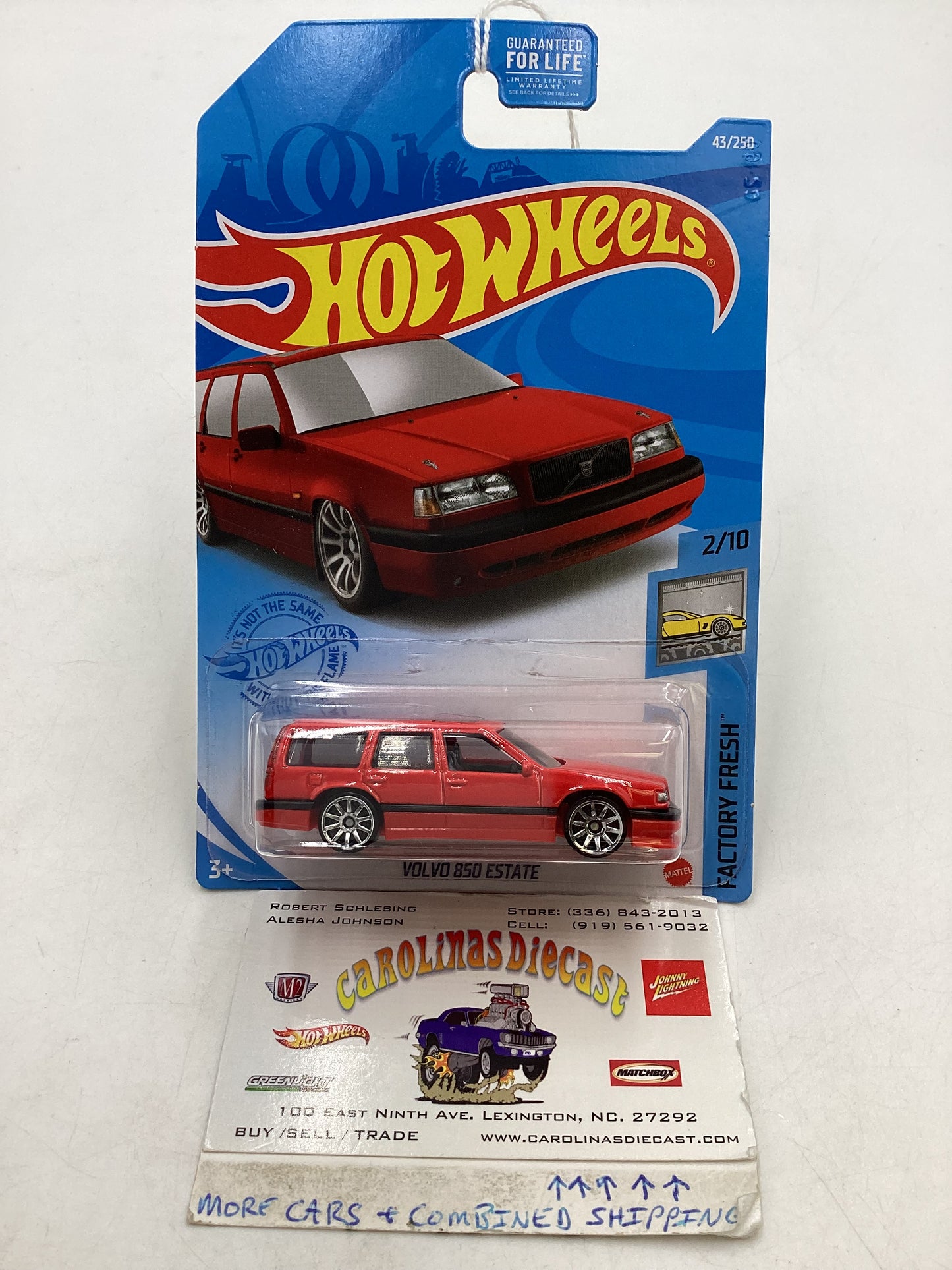 2021 Hot Wheels #43 Volvo 850 Estate Red 92i