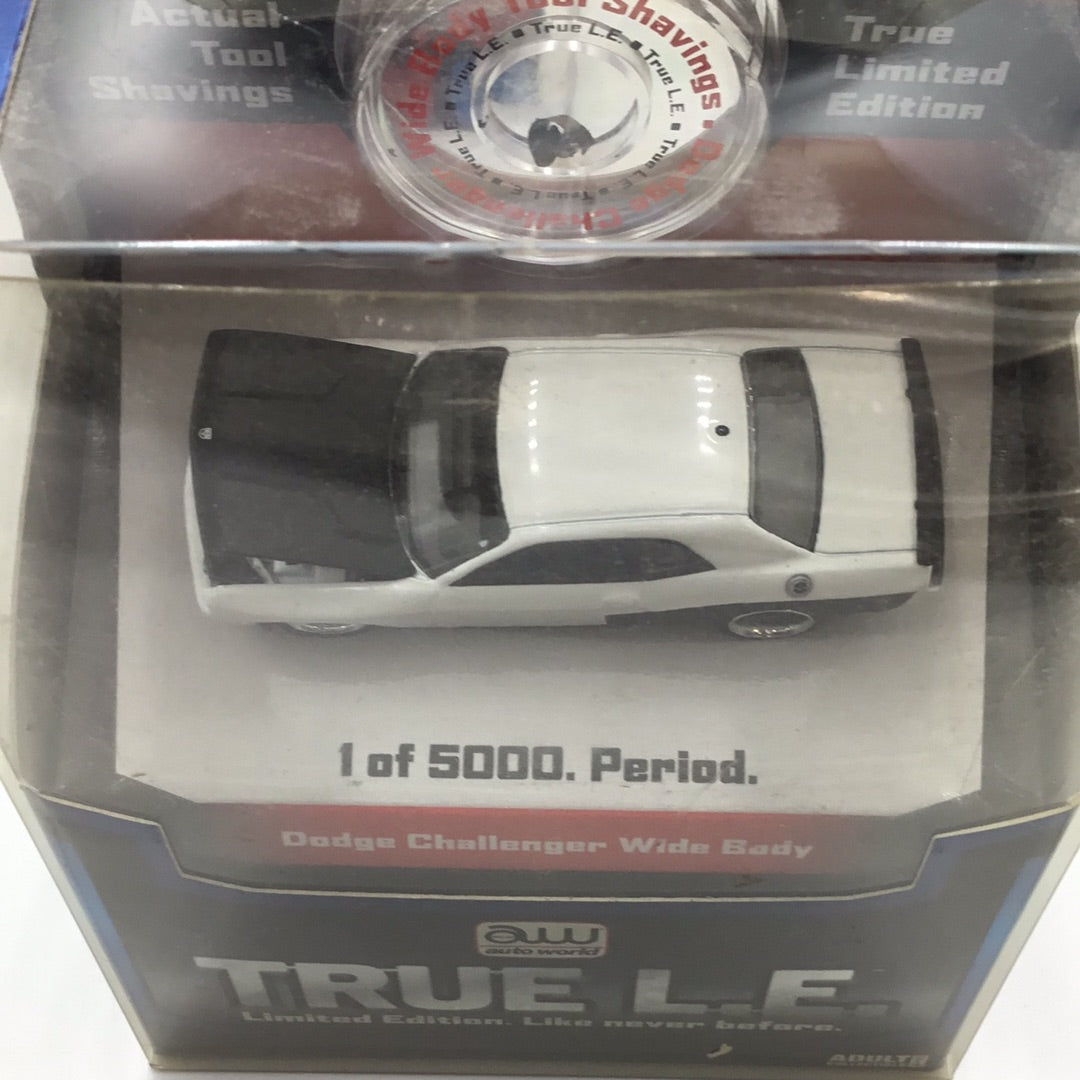 Auto world True L.E. Dodge Challenger Wide Body