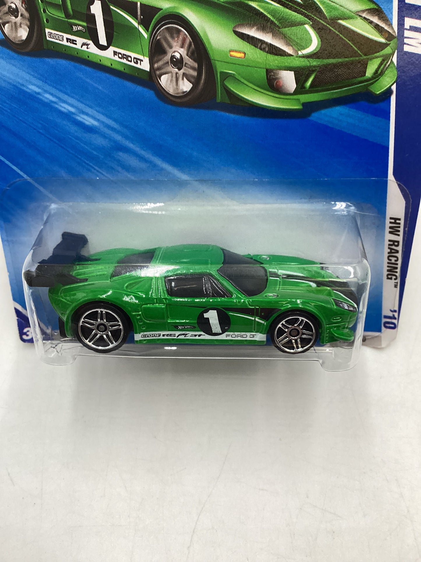 2010 Hot Wheels #157 Green Ford GT LM 30E