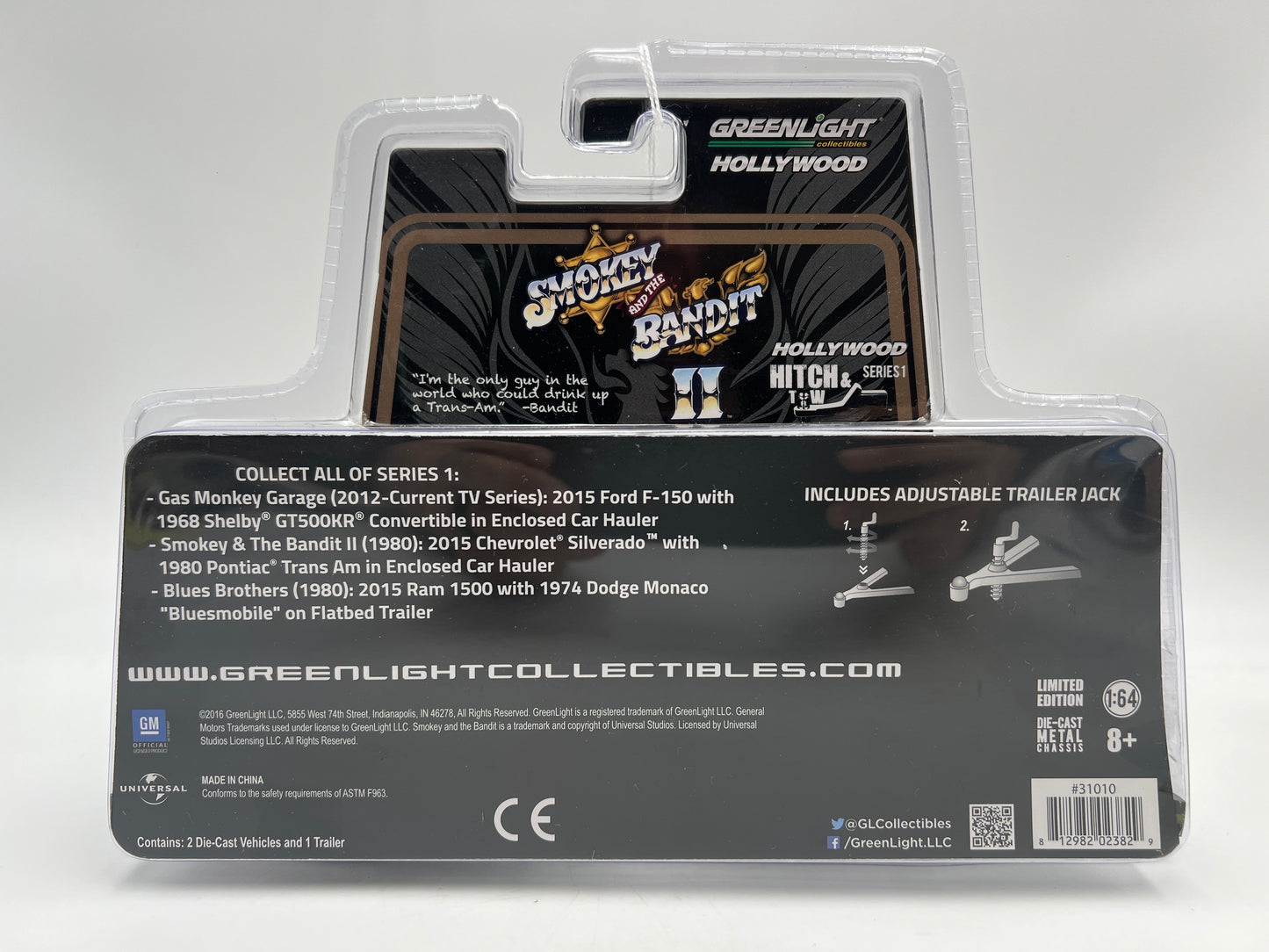 Greenlight Hollywood Hitch & Tow Smokey & The Bandit II 1980 Pontiac Trans Am & 2015 Silverado