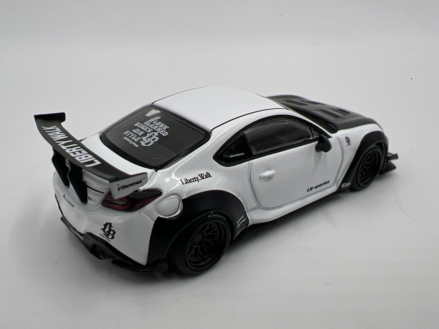 Mini GT #769 MiJo Exclusive Toyota GR86 LB Nation White