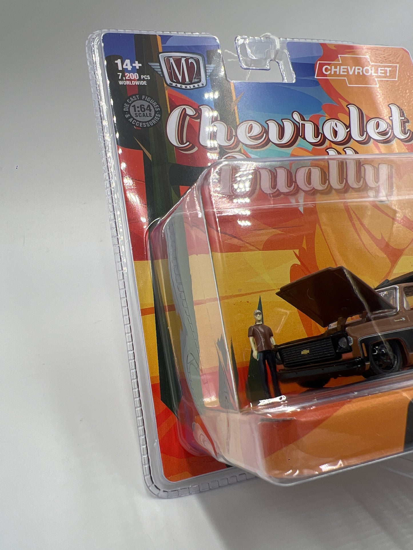 2025 M2 Machines Diorama 1973 Chevrolet Cheyenne Super 30 Brown R14 197G