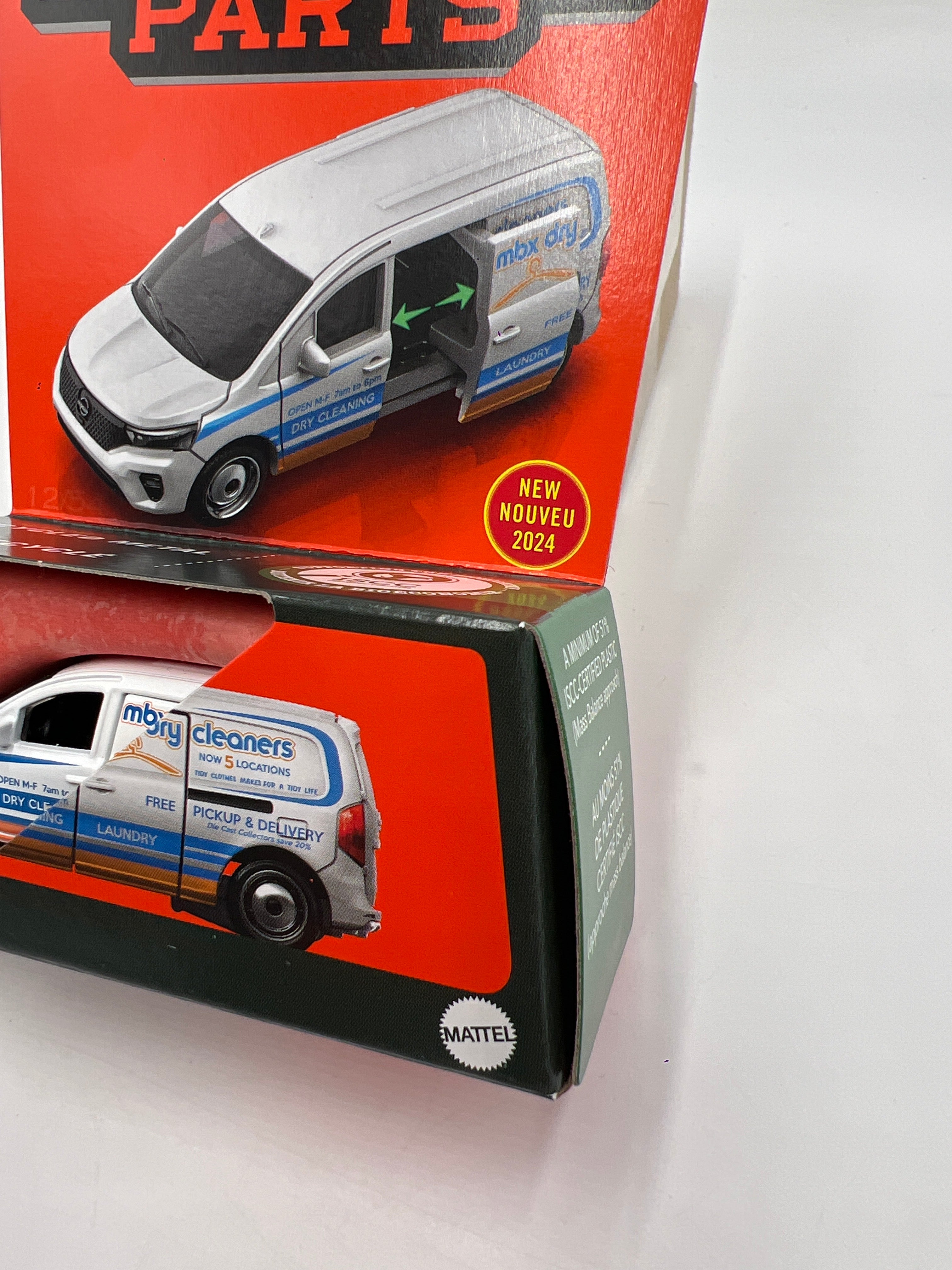 2024 Matchbox Moving Parts #12 2022 Nissan Townstar White 173A