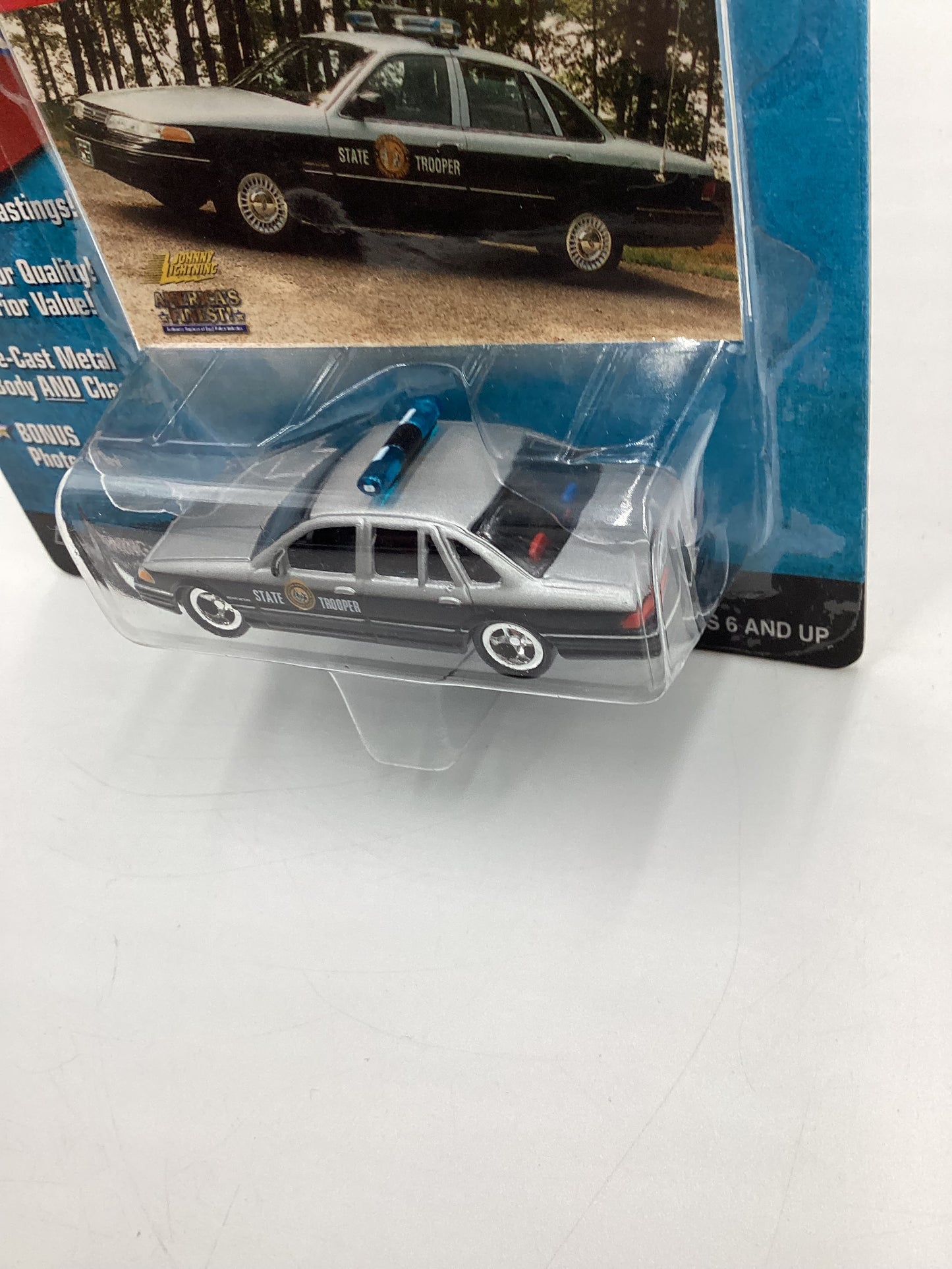 JOHNNY LIGHTNING Americas Finest North Carolina Highway Patrol Ford Crown Victoria Black/Silver 223H