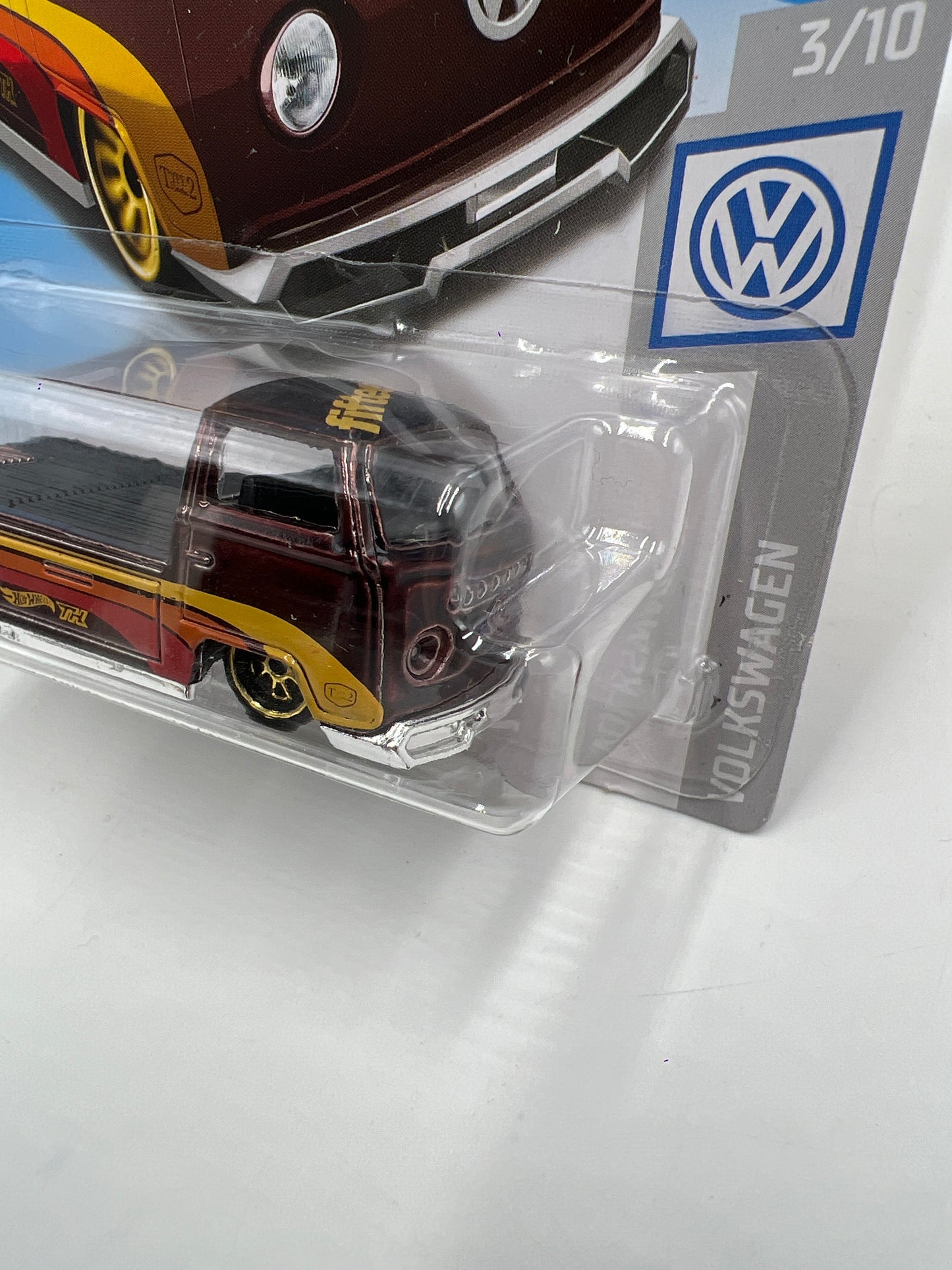 2019 Hot Wheels Super Treasure Hunt #96 Volkswagen T2 Pickup Brown W/Protector