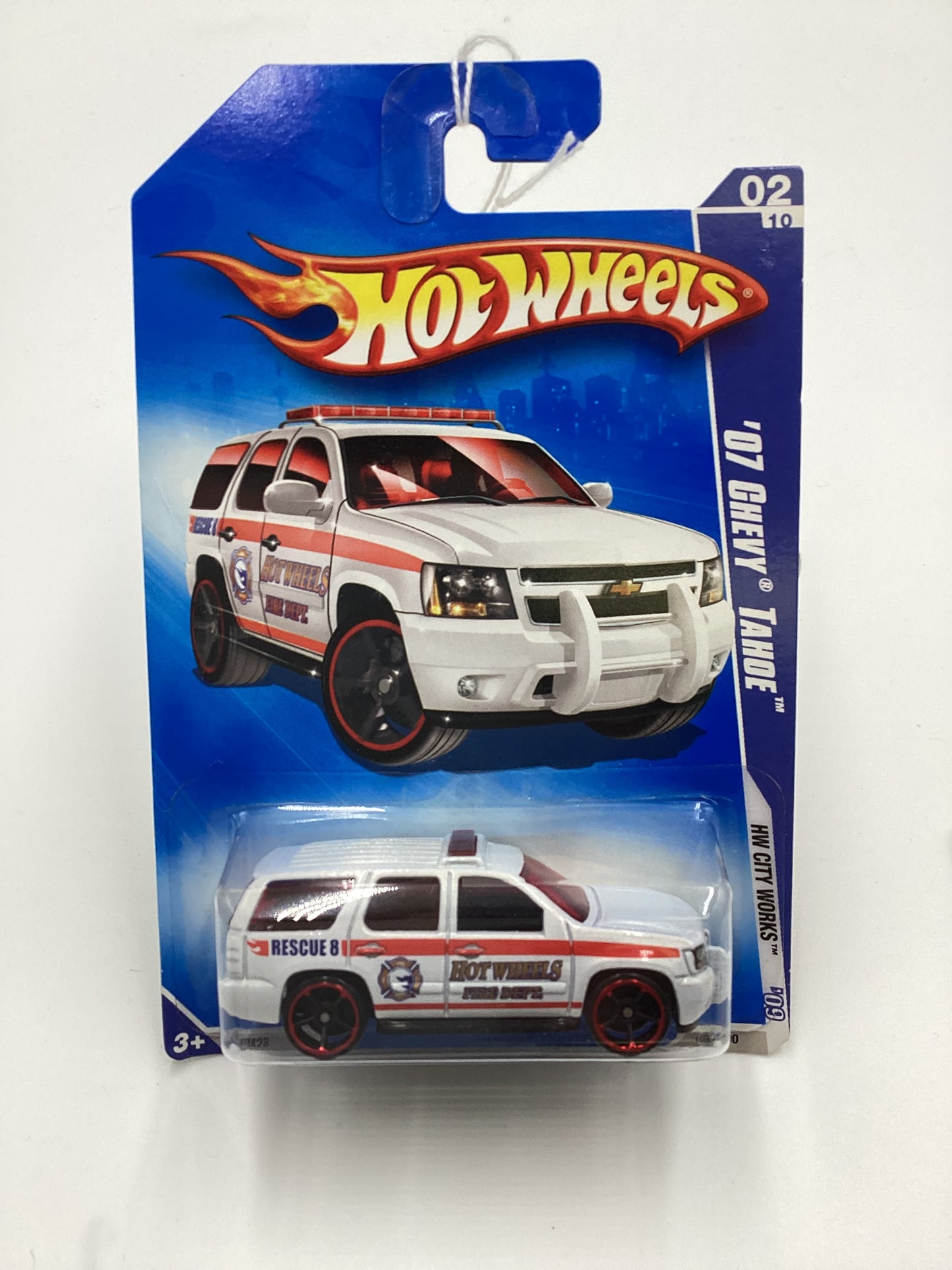 2009 Hot Wheels #108 07 Chevy Tahoe Fire Dept. White 17C