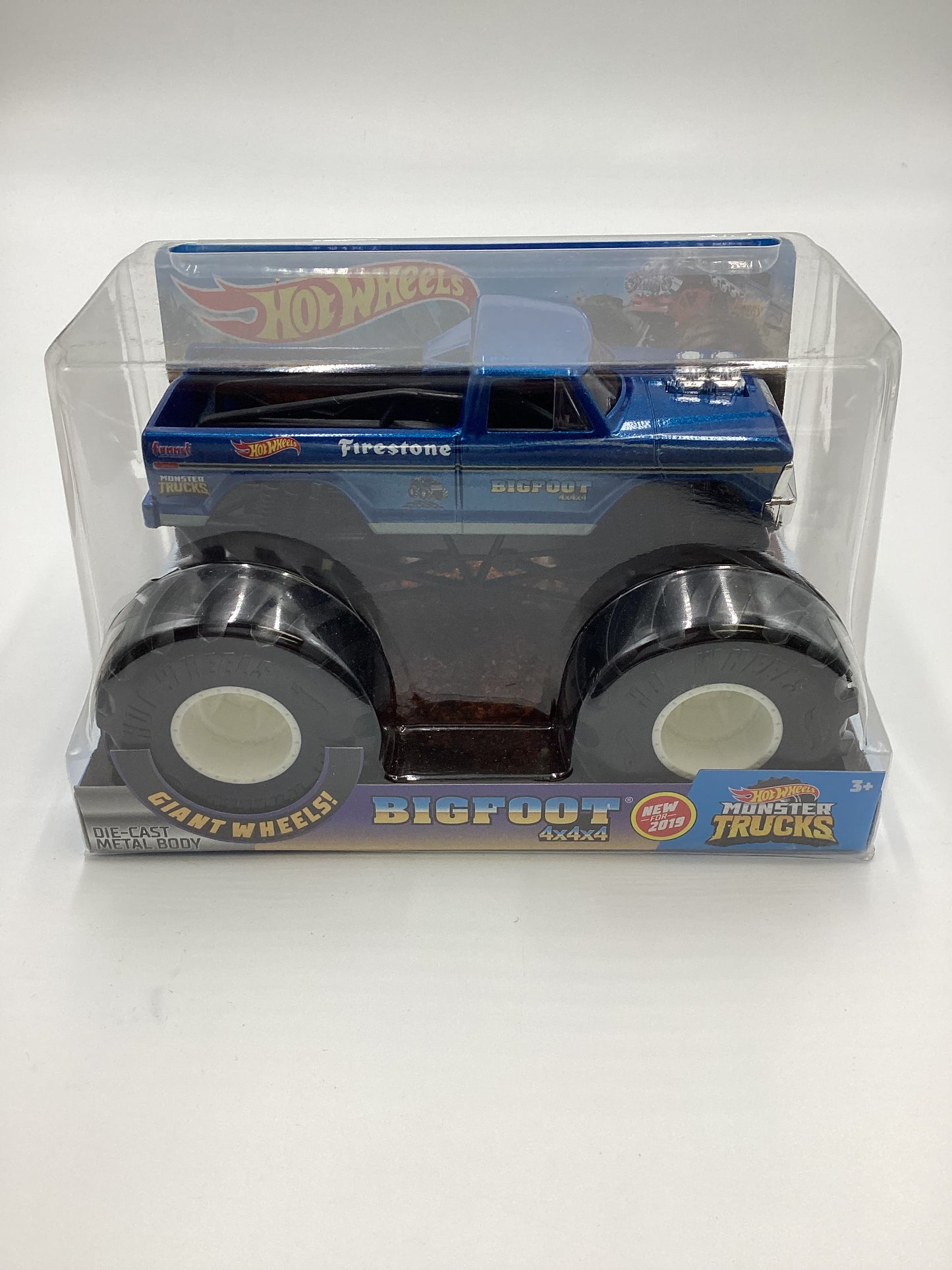 2019 Hot Wheels Monster Trucks Giant Wheels Bigfoot 4x4x4