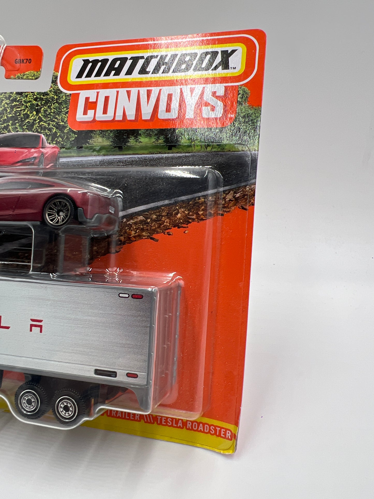 Matchbox Convoys #2 Tesla Semi & Box Trailer / Tesla Roadster Red