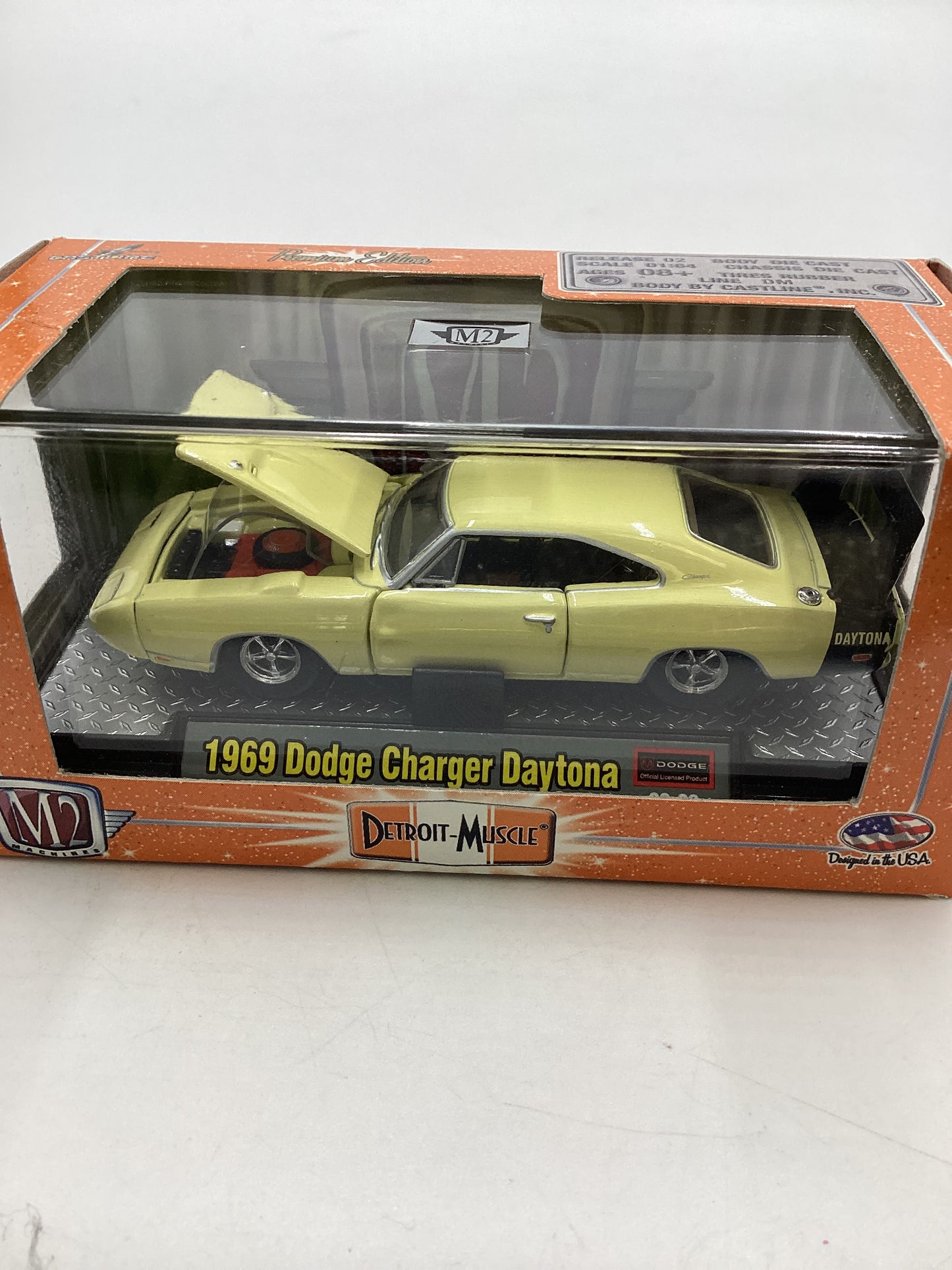 M2 Machines Premium Edition 1969 Dodge Charger Daytona Yellow 08-08