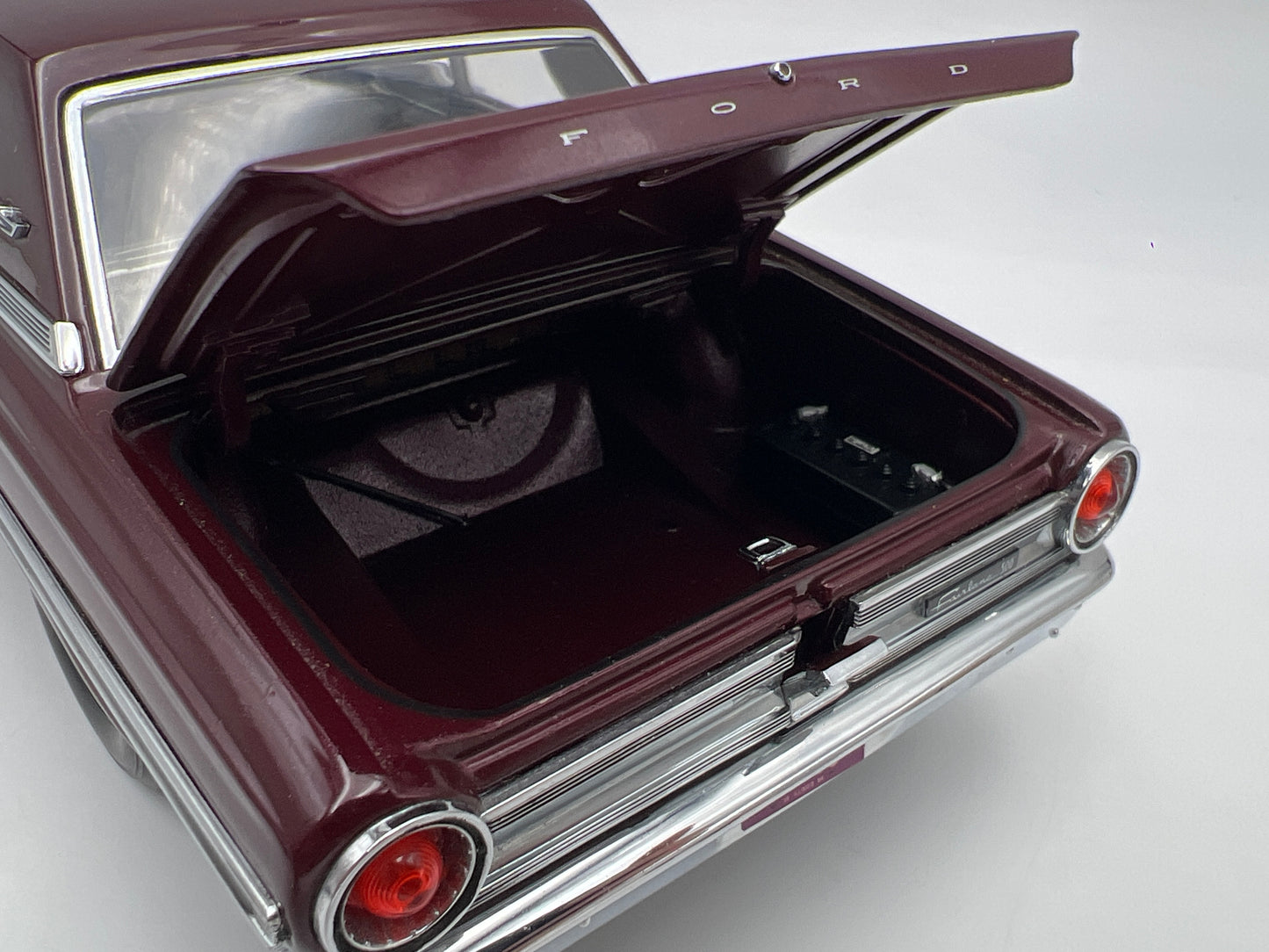 Precision 100 Collection 1:18 Scale Loose 1964 Ford Fairlane Thunderbolt 427 Dark Red
