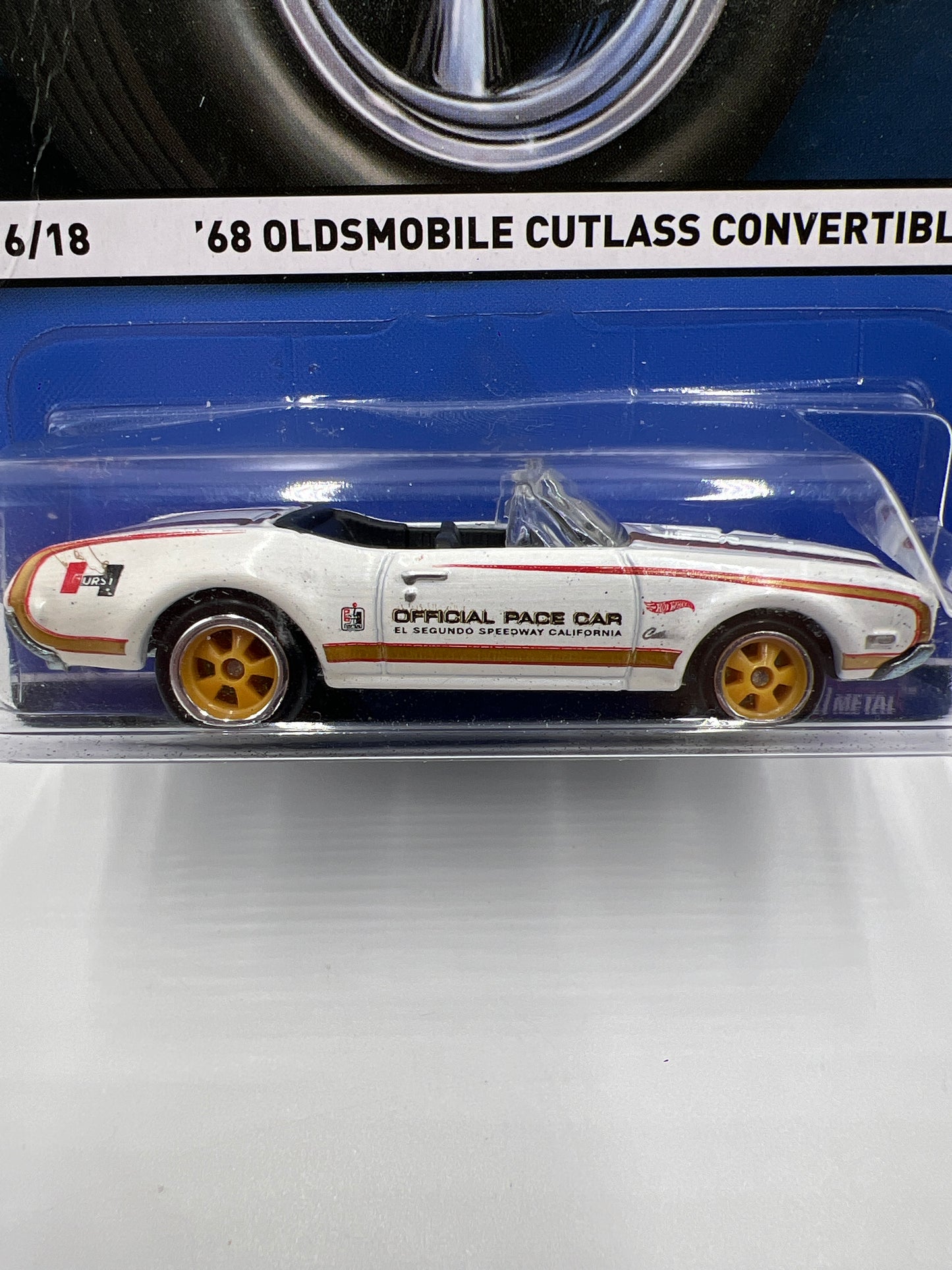 Hot Wheels Heritage Real Riders #16 Hurst 68 Oldsmobile Cutlass Convertible White (Bad Card) 245B