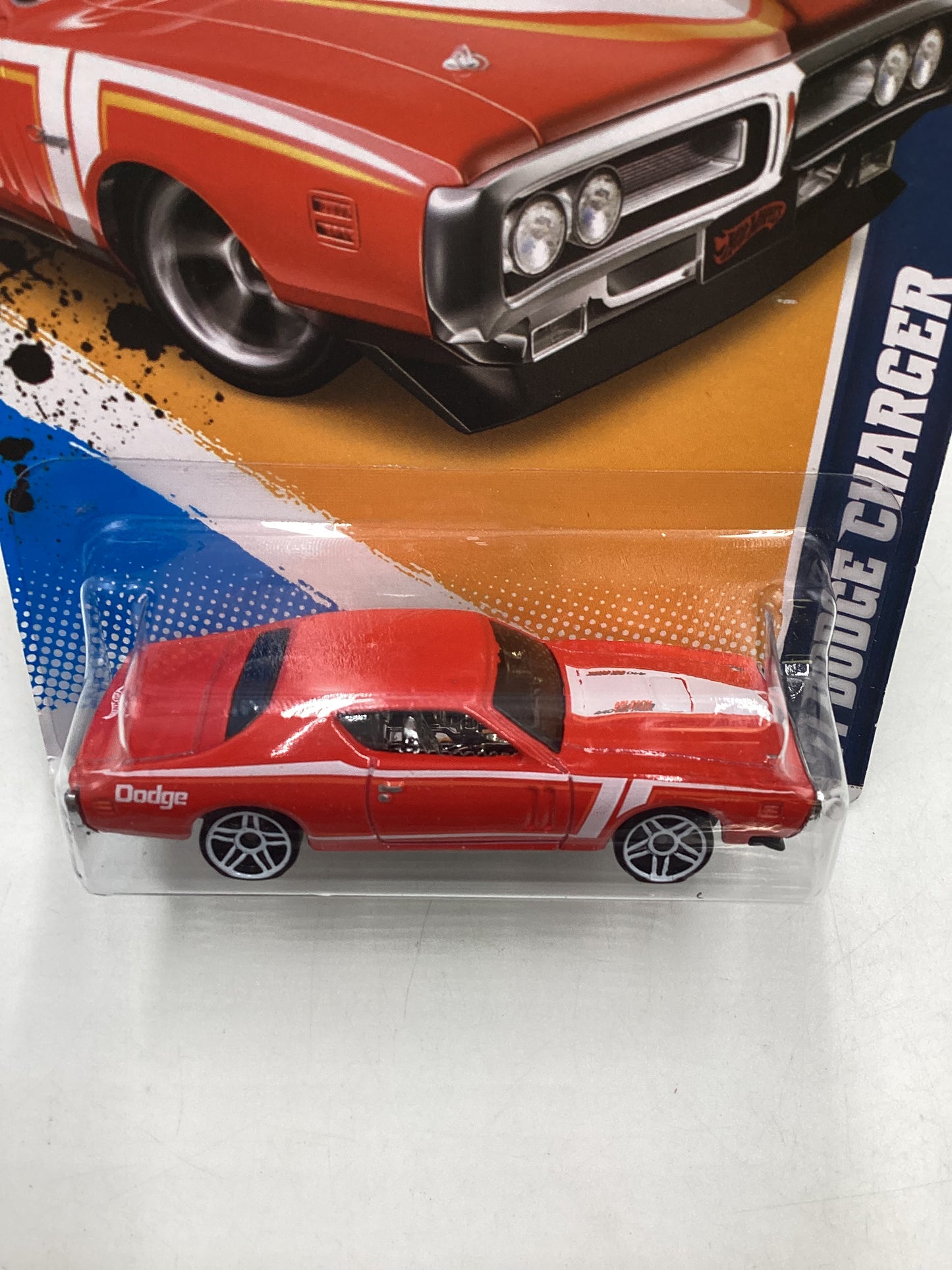 2012 Hot wheels #085 Red 71 Dodge Charger 43B