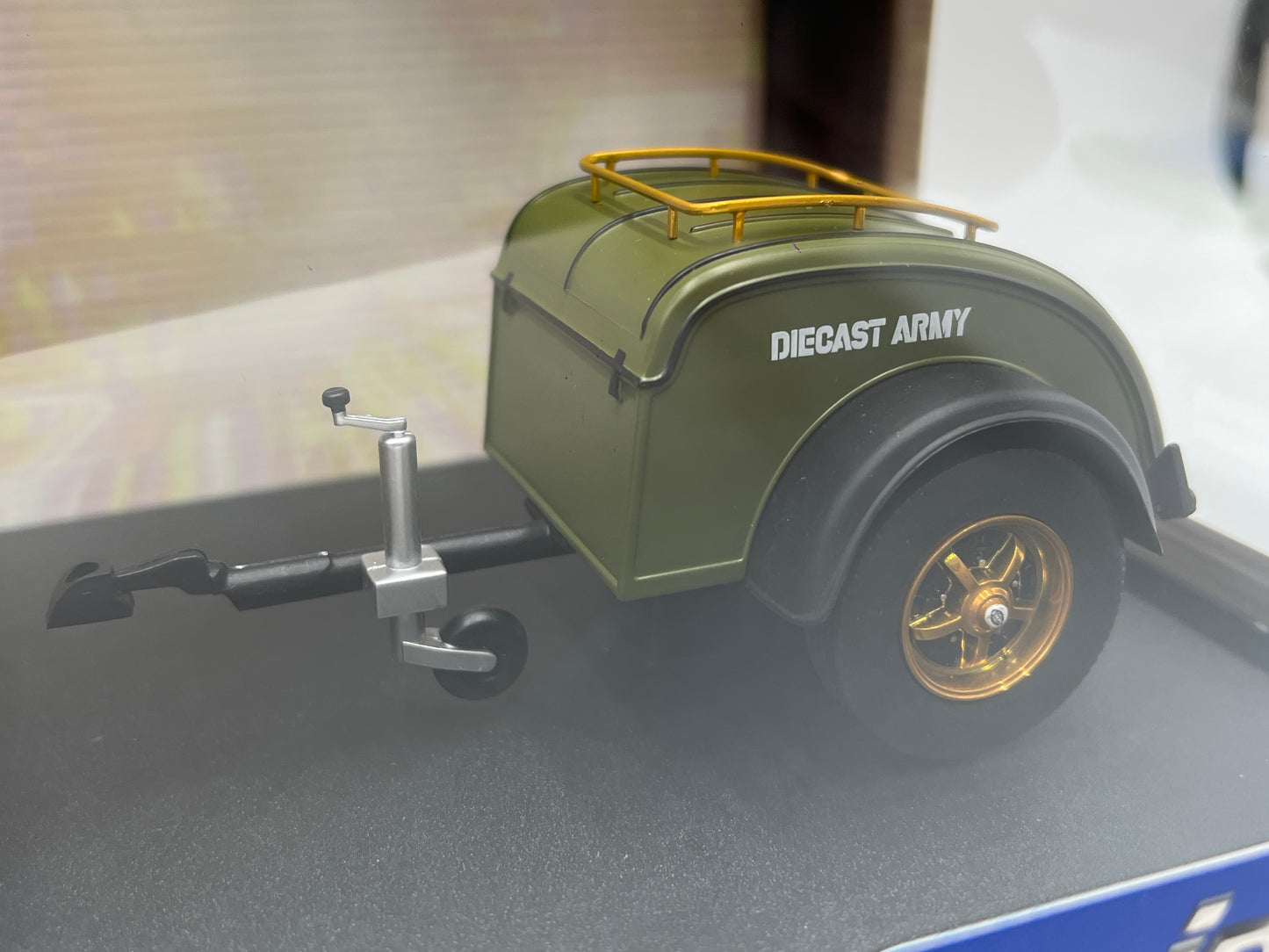 Solido 1:18 Scale Kool Kombi Army Fighter Matte Green W/Trailer