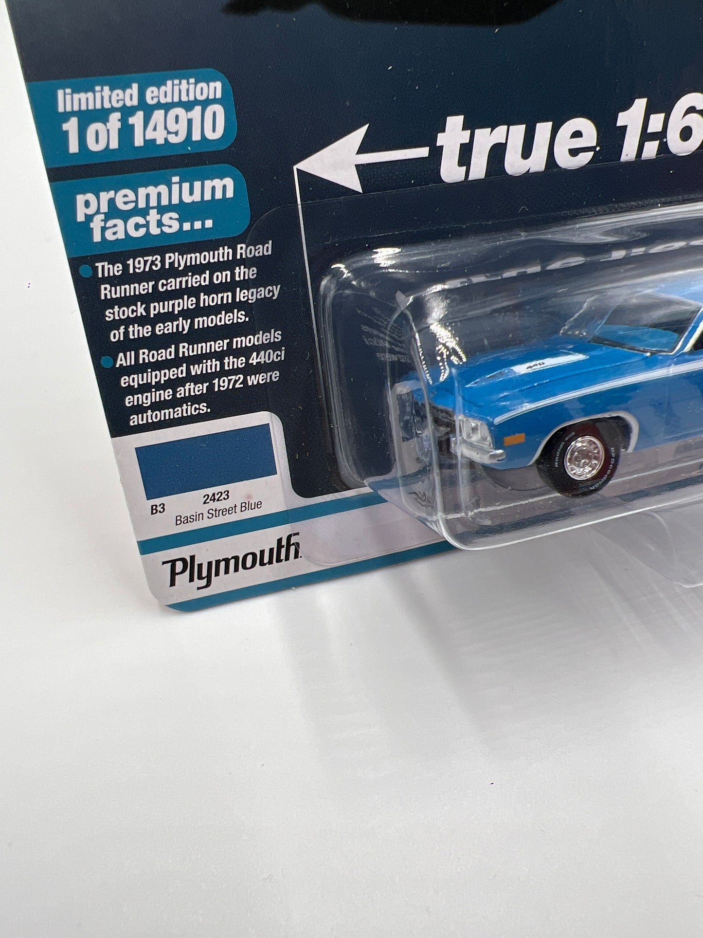 Auto World Vintage Muscle Release 1 Version B 1973 Plymouth Road Runner Basin Street Blue 186A