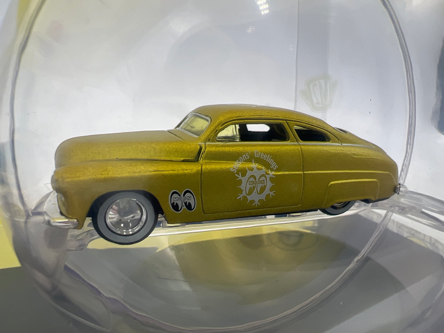 M2 Machines Holiday Ornaments 2 Pack Mooneyes 1949 Mercury Custom