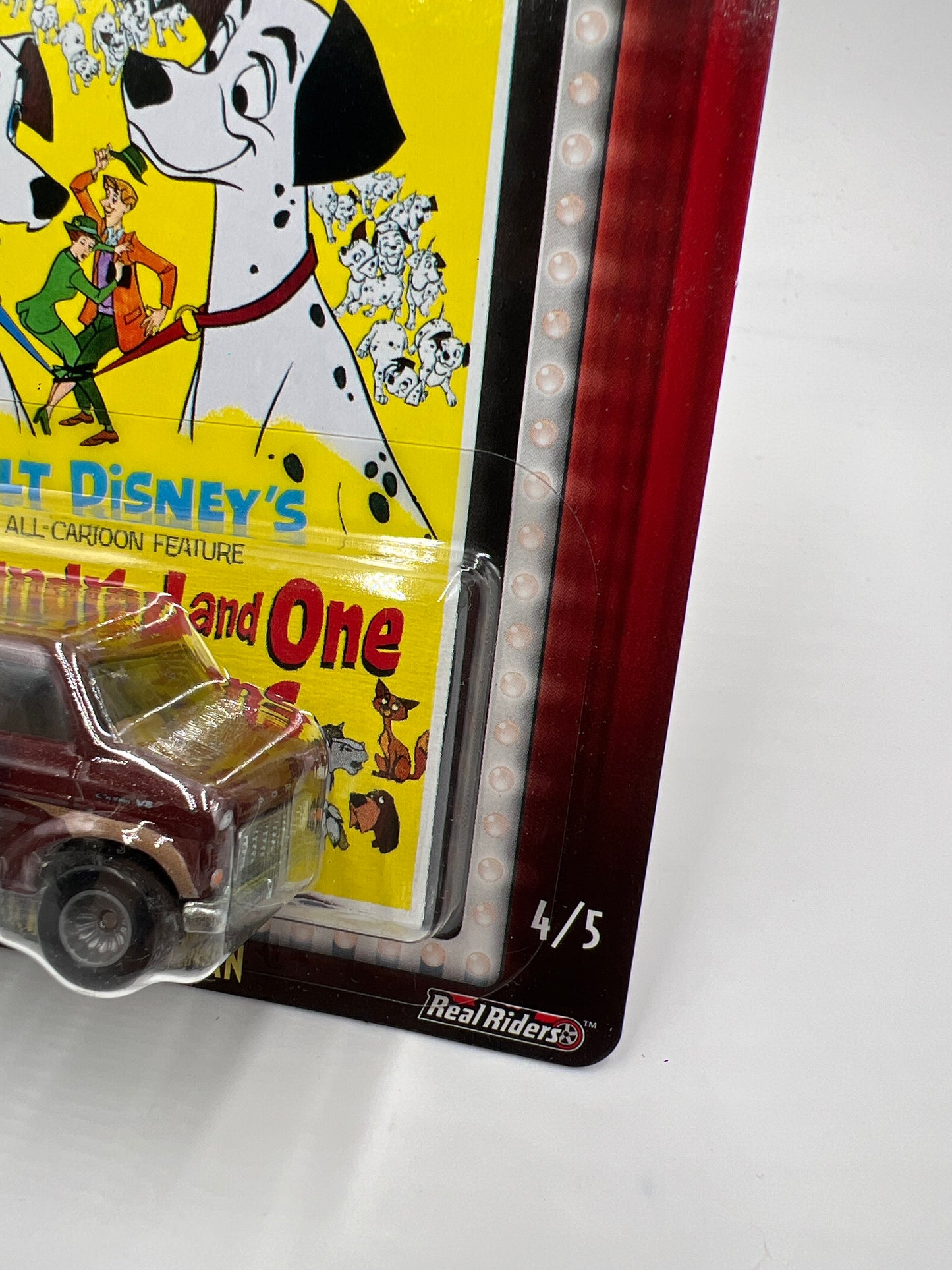 Hot Wheels Premium Disney Classics 101 Dalmatians #4 Ford Transit Supervan Brown 269G