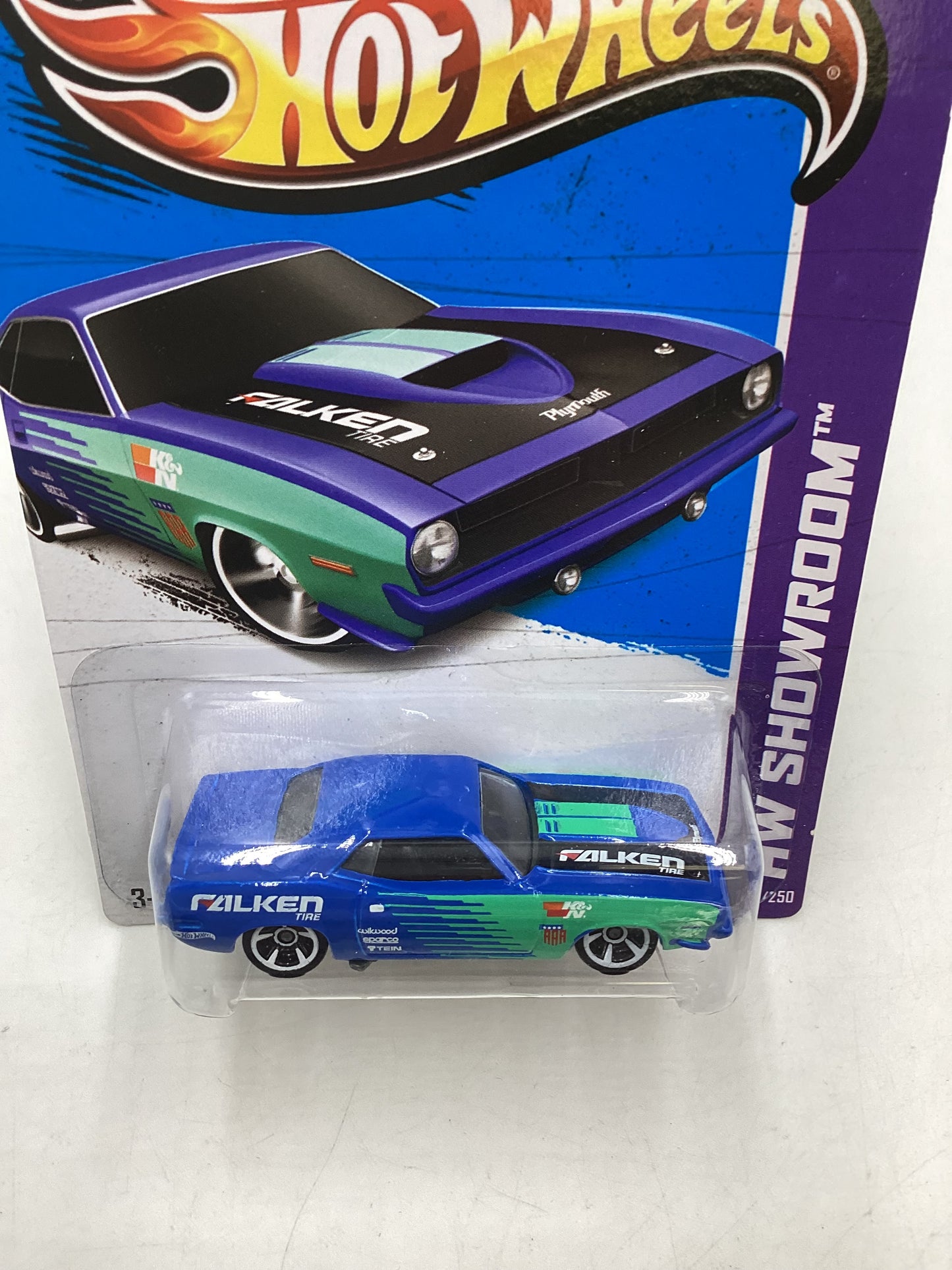 2013 Hot Wheels #247 70 Plymouth AAR Cuda Falken 43B
