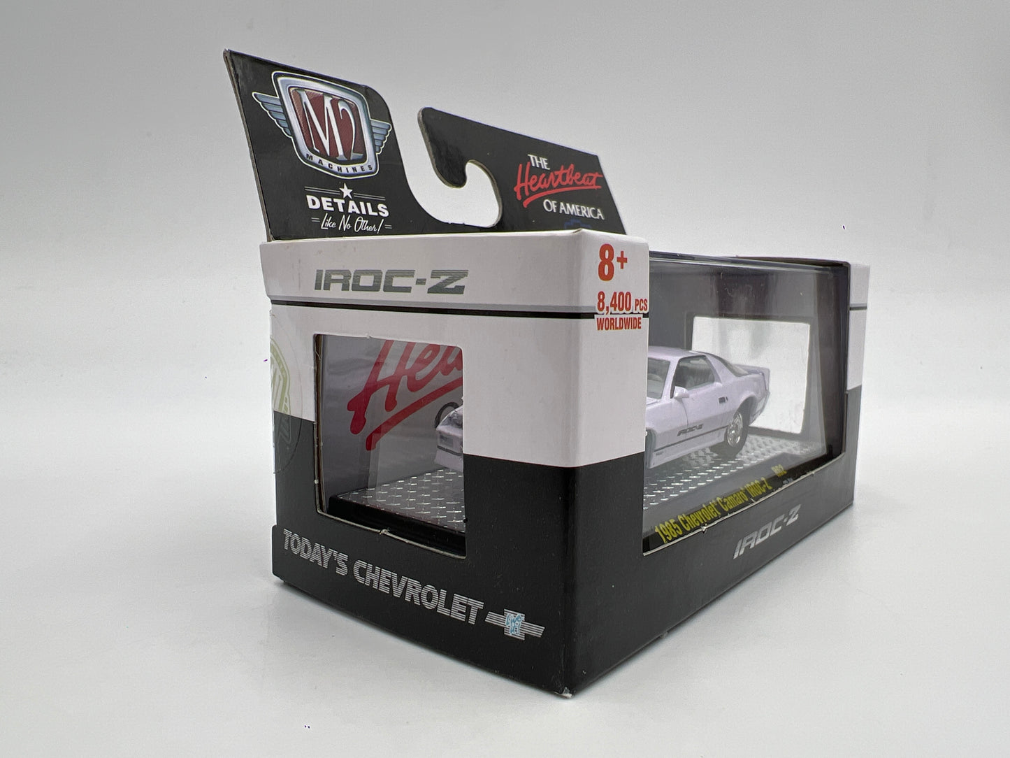 M2 Machines Detroit Muscle 1985 Chevrolet Camaro IROC-Z White R62