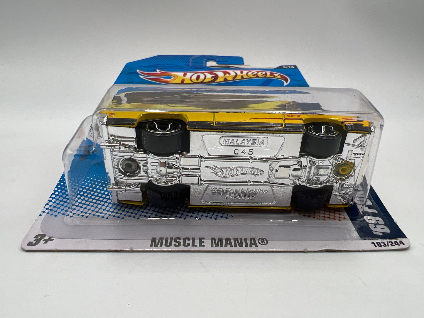 2011 Hot Wheels Muscle Mania #103 69 Ford Torino Talladega Yellow Walmart Exclusive W/Protector