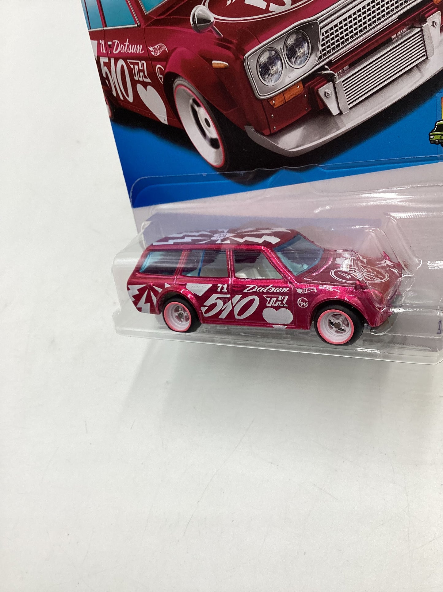 Hot Wheels 2023 Super Treasure Hunt 1/1250 Datsun Bluebird Wagon [510] with protector Factory Sealed