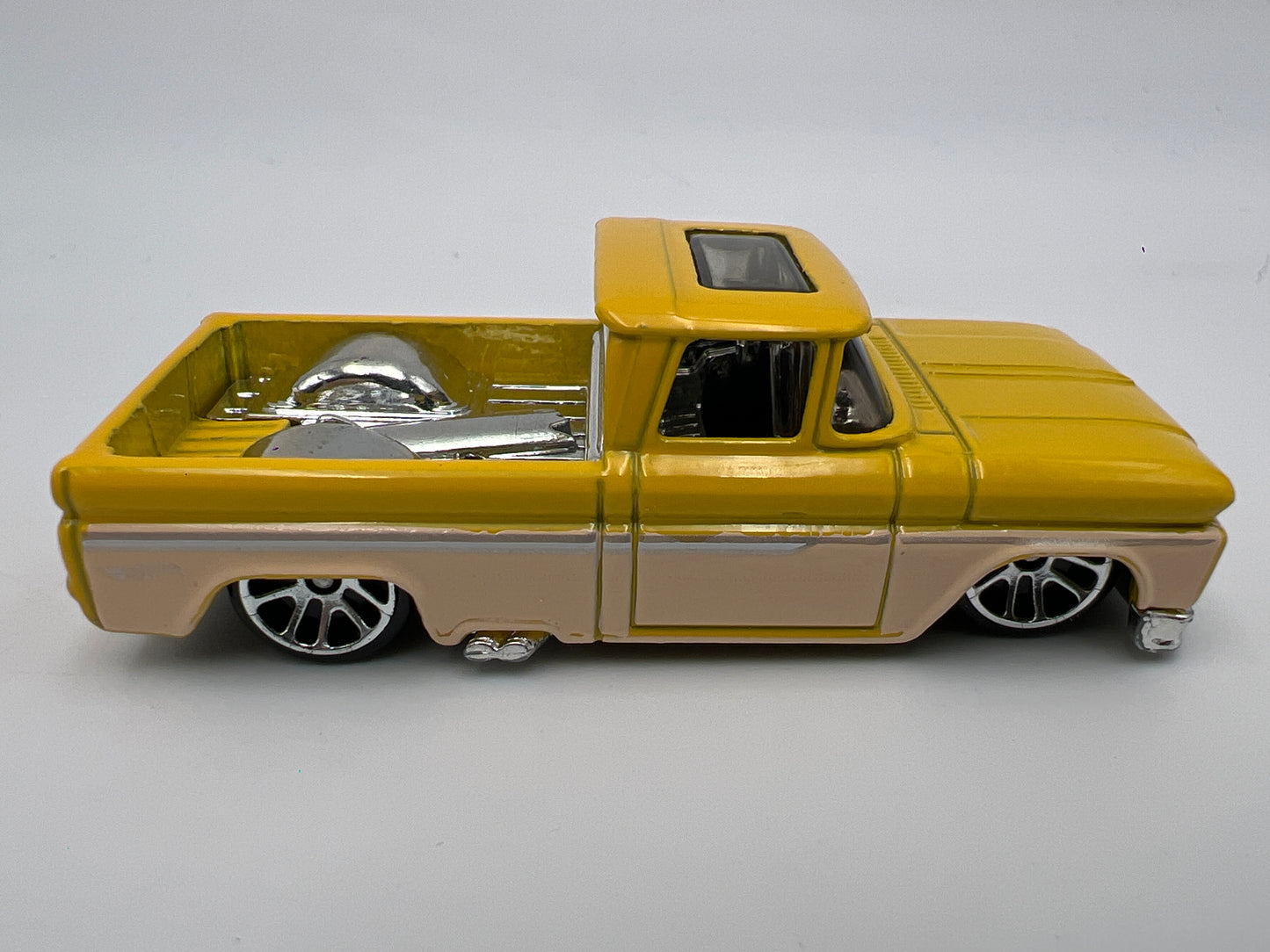 Hot Wheels Surfs Up Custom 62 Chevy Pickup Yellow Loose