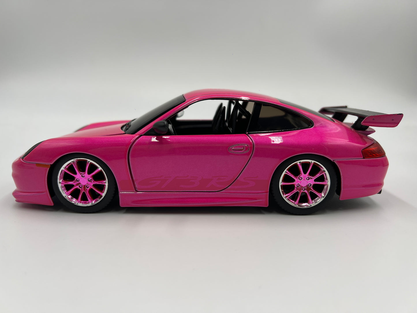 Jada Toys 1/24 Scale Pink Slips Porsche 911 GT3 RS Pink Loose