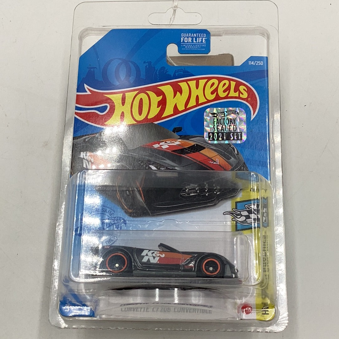 2021  hot wheels super treasure hunt #114 Corvette C7 Z06 convertible factory sealed sticker W/ Protector