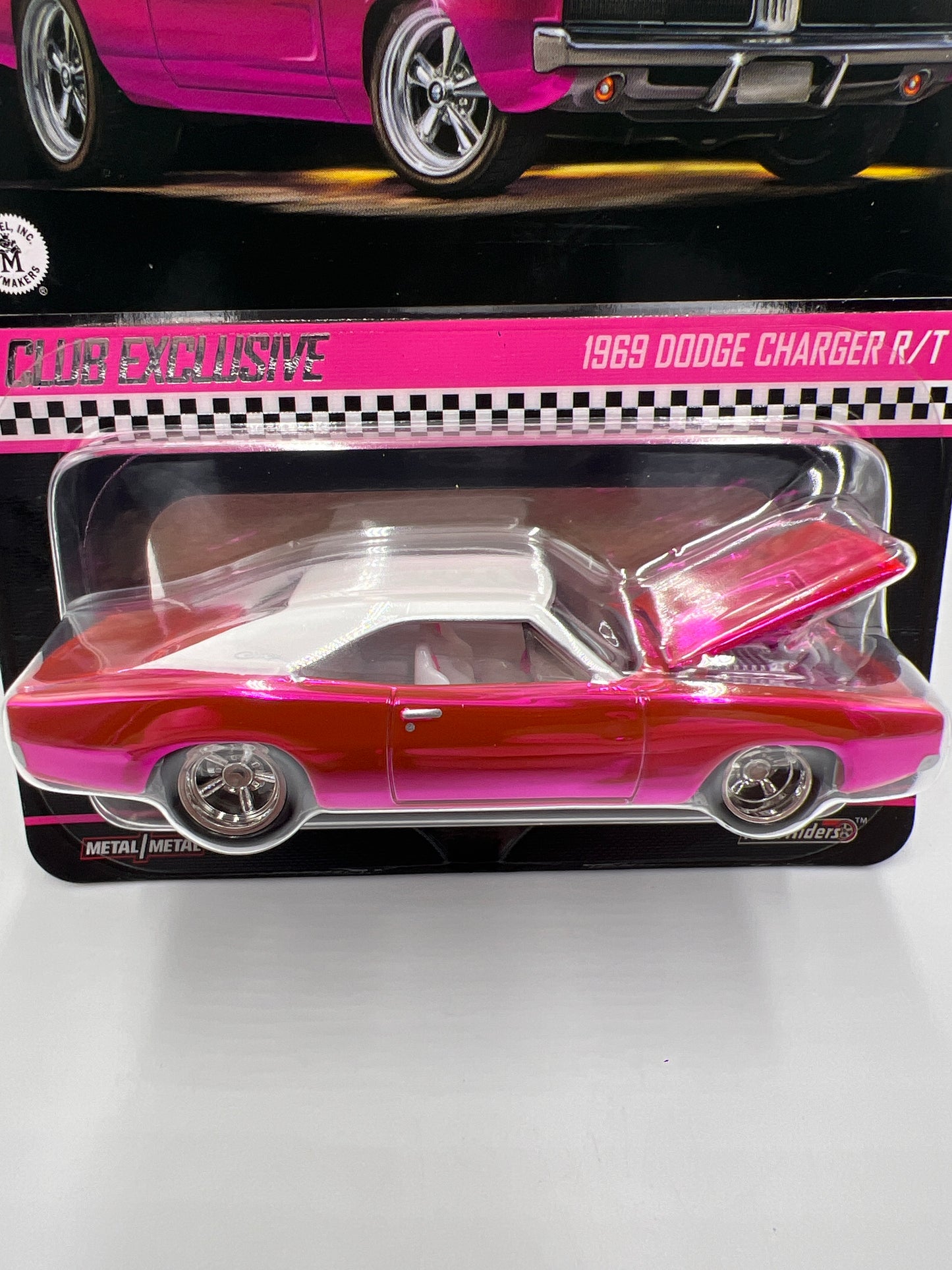 Hot Wheels RLC Club Exclusive 1969 Dodge Charger R/T Pink W/Protector