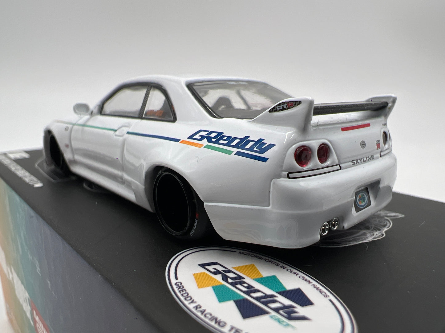 Mini GT Kaido House #113 Nissan Skyline GT-R R33 GRreddy GR33 V1 White
