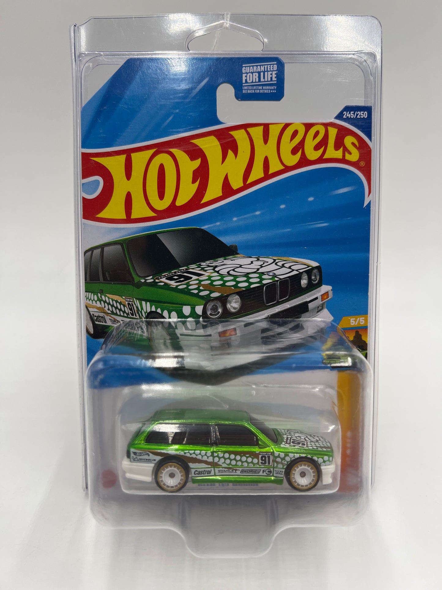 2025 Hot Wheels P Case Super Treasure Hunt #245 BMW M3 Wagon Green W/Protector