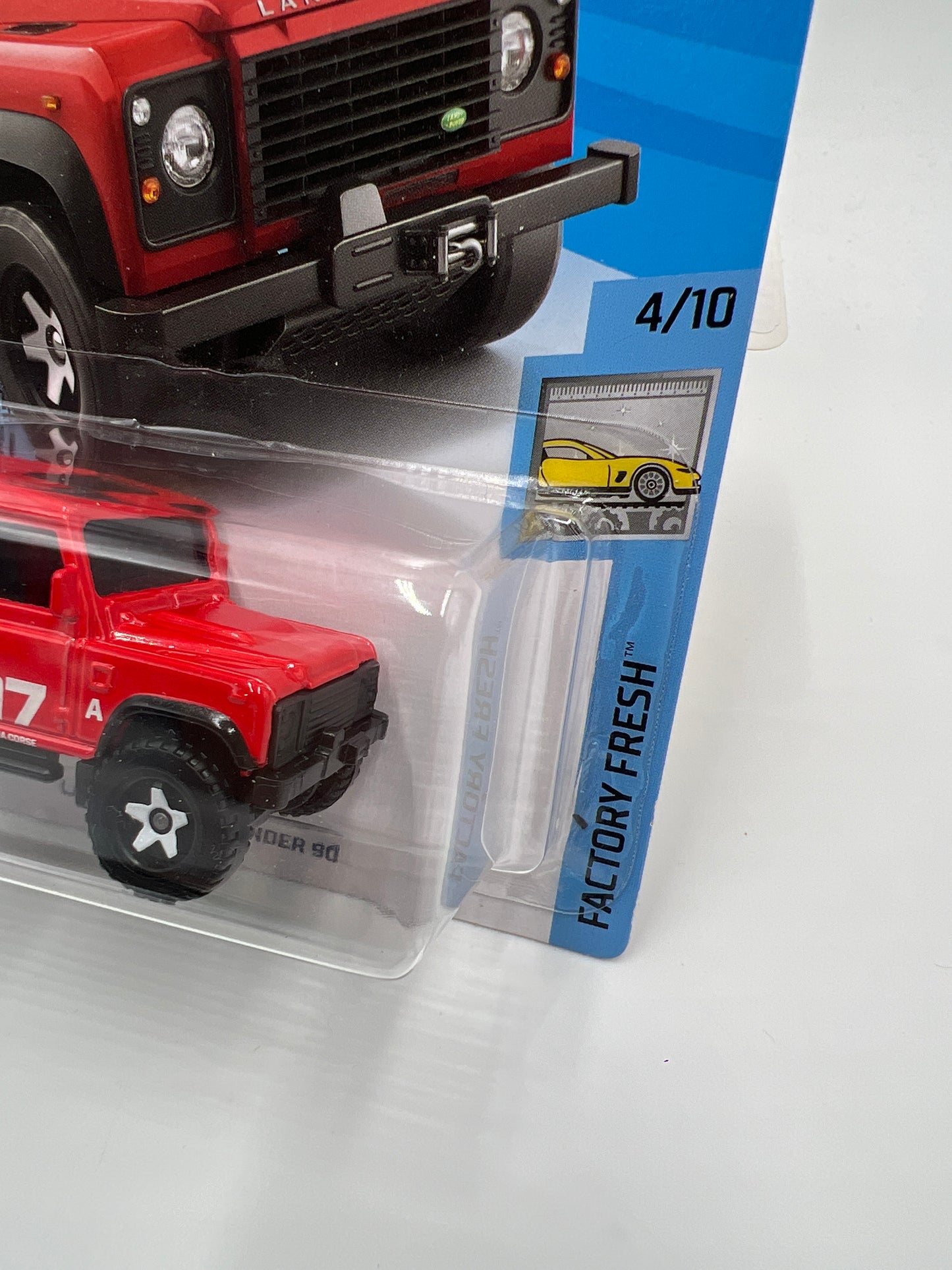 2020 Hot Wheels Factory Fresh #199 Land Rover Defender 90 Red 63H