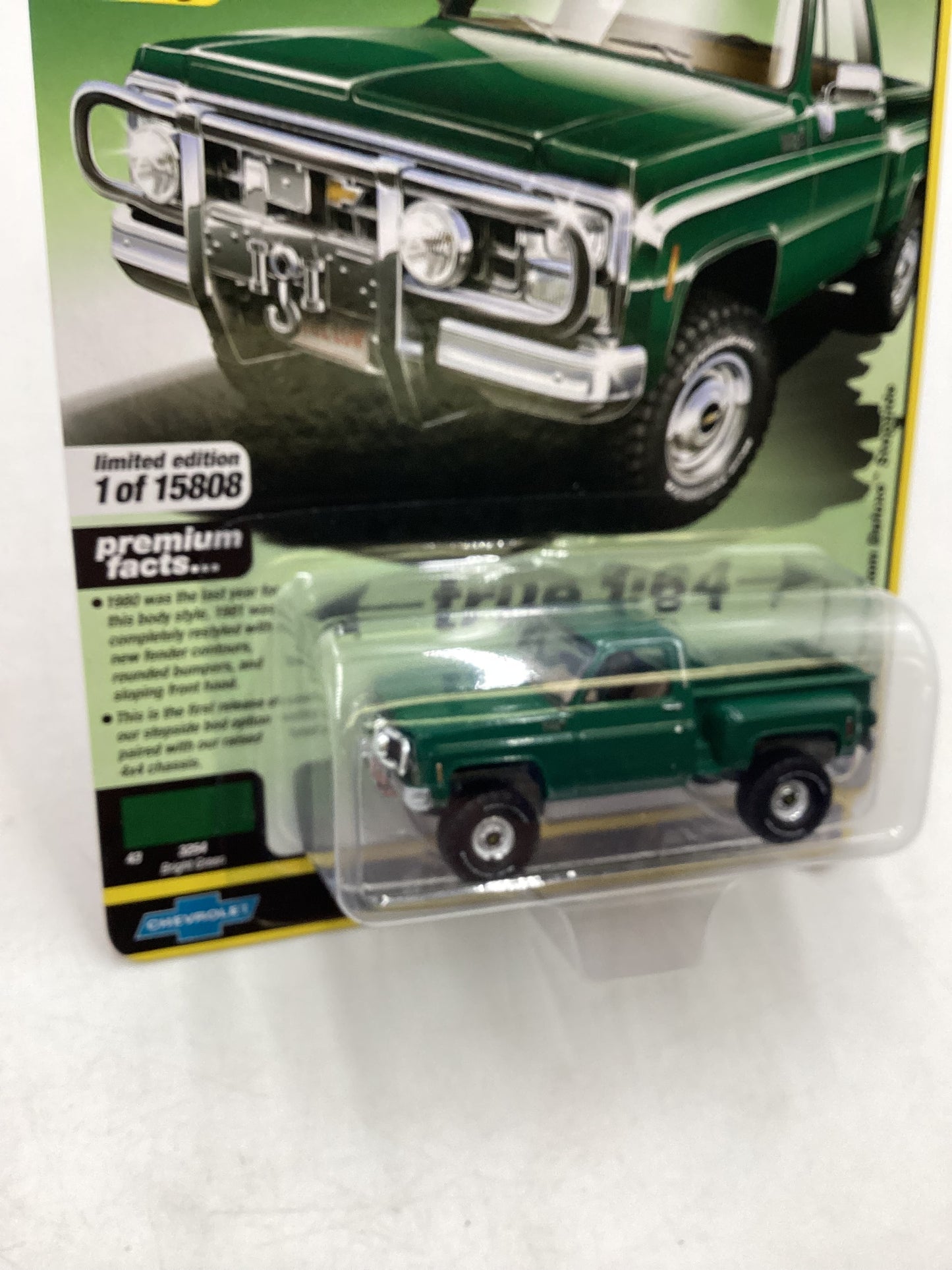 Auto World Muscle Trucks 1980 Chevy Custom Deluxe Stepside 185B