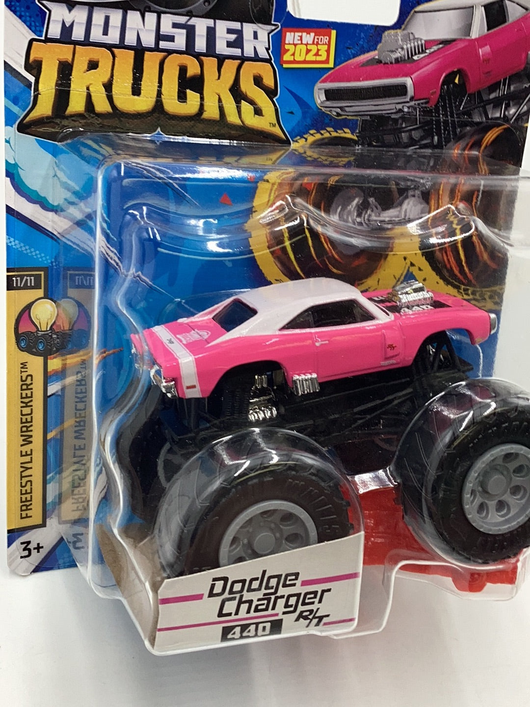 2023 Hot wheels monster Trucks Dodge Charger r/t 440 pink 133E