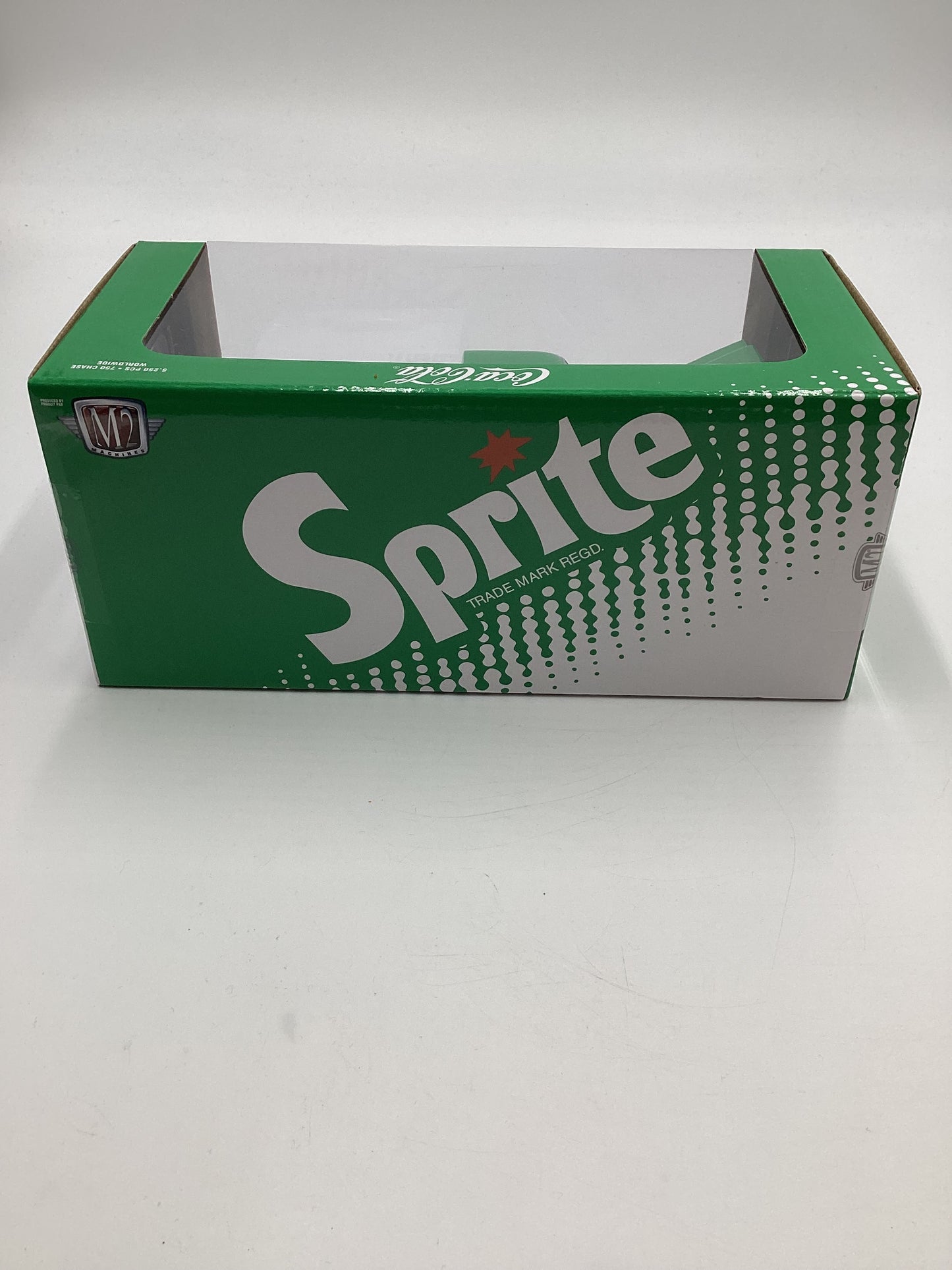 M2 Machines 1/24 Walmart Exclusive Sprite 1976 GMC Sierra Grand Green/White WMTS01 Chase