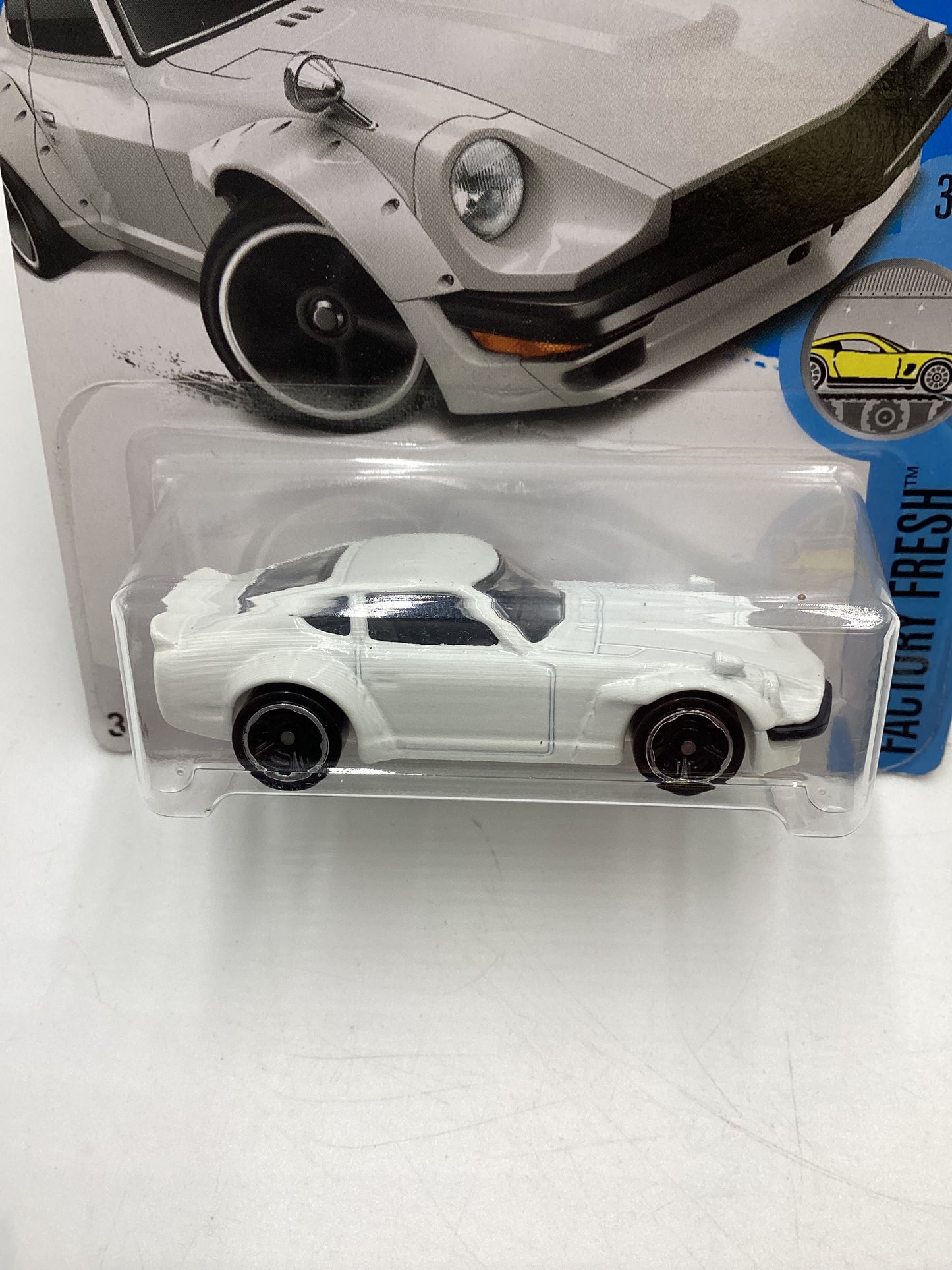2017 Hot Wheels Factory Fresh #76 Custom Datsun 240Z White 88G