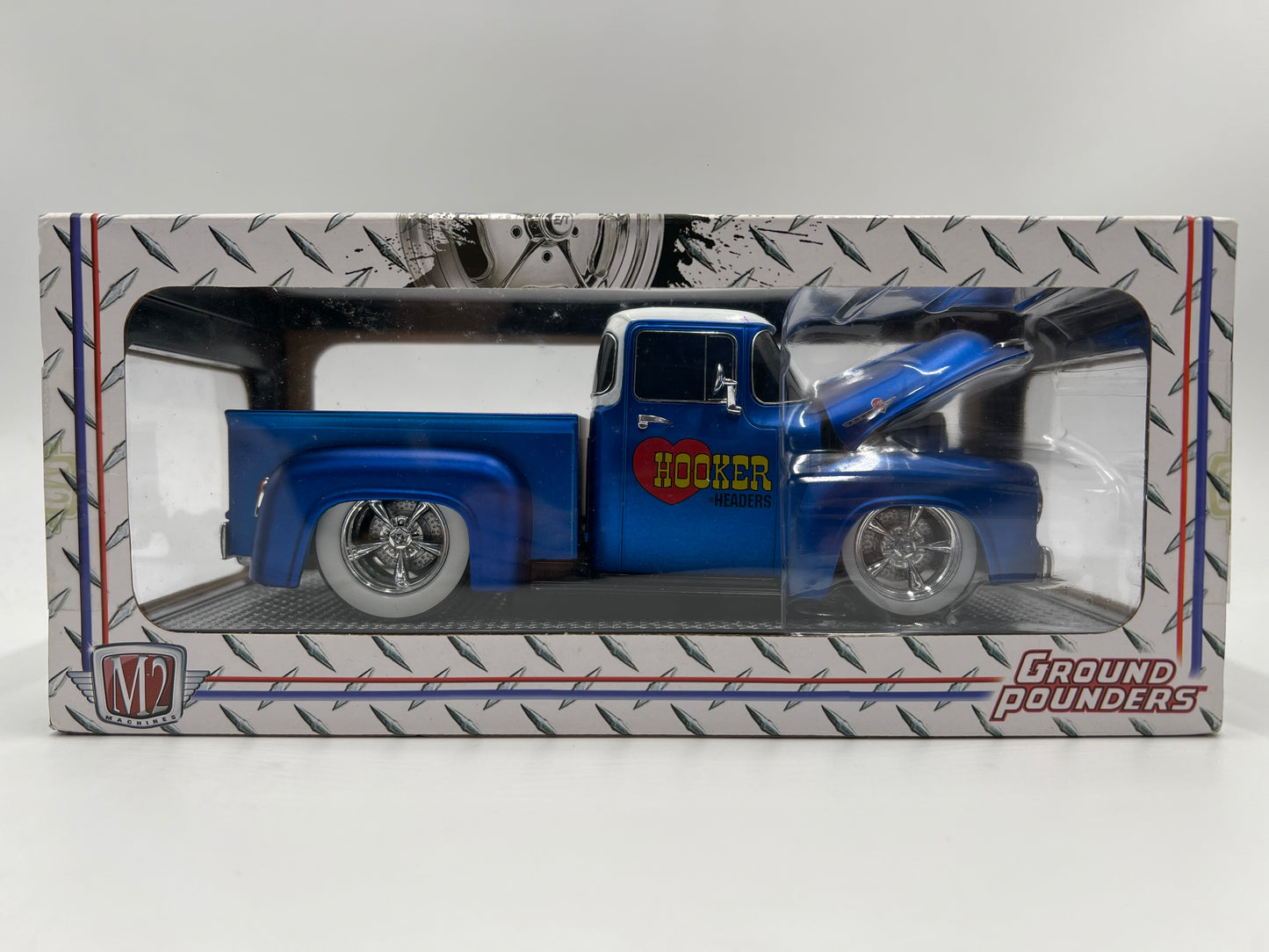 M2 Machines 1/24 Ground Pounders 1956 Ford F-100 Hooker Headers Blue/White R47