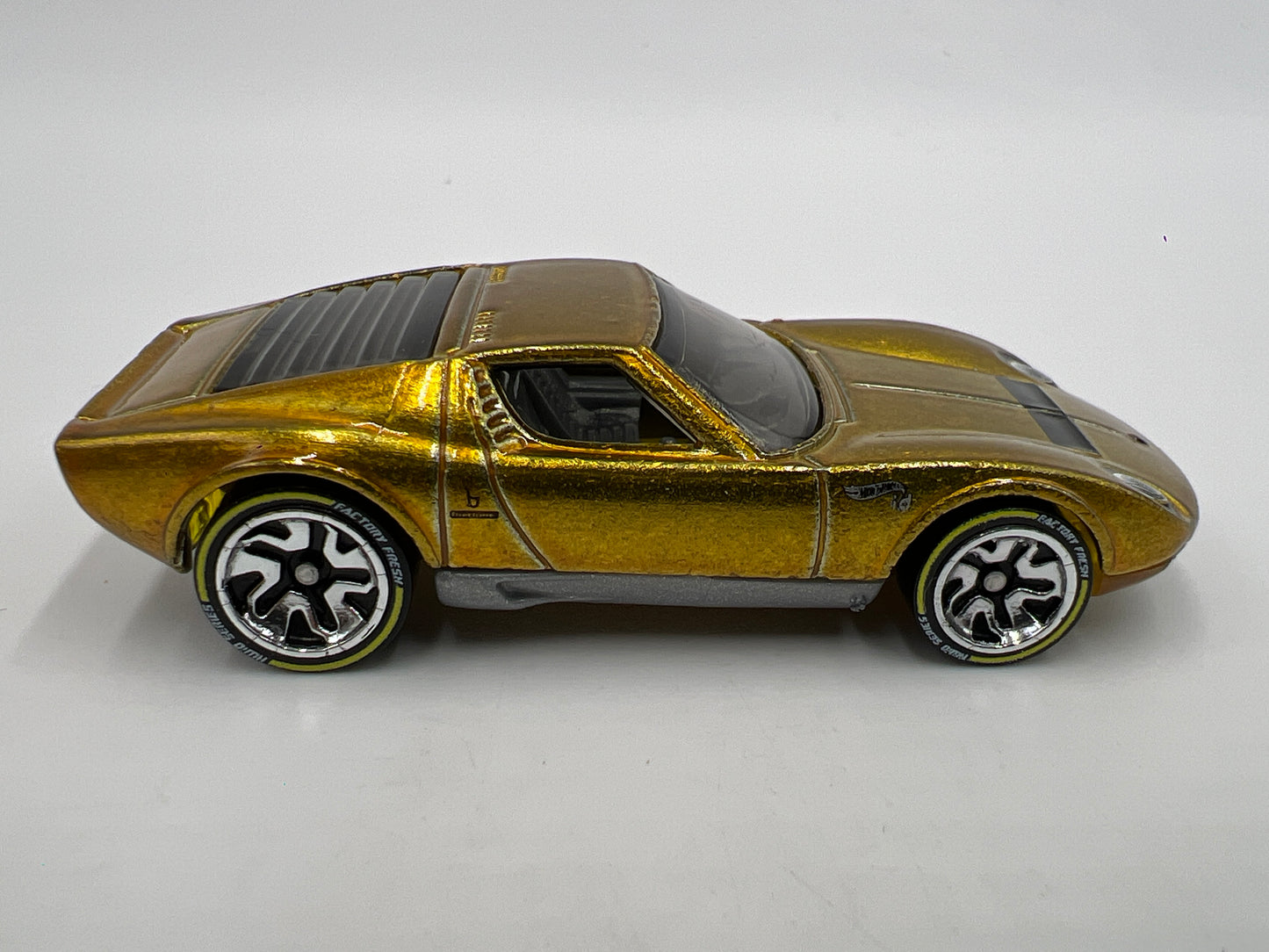 Hot Wheels iD Factory Fresh Series 1 #3 71 Lamborghini Miura P400 SV Gold
