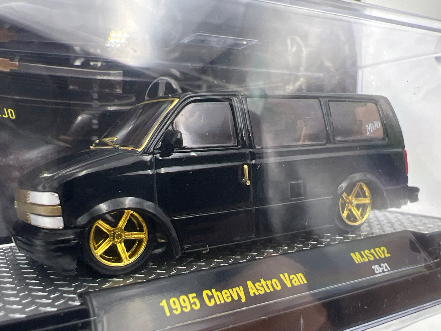 M2 Machines MJS102 MiJo Exclusives CHASE Slow And Low 1995 Chevy Astro Van Black