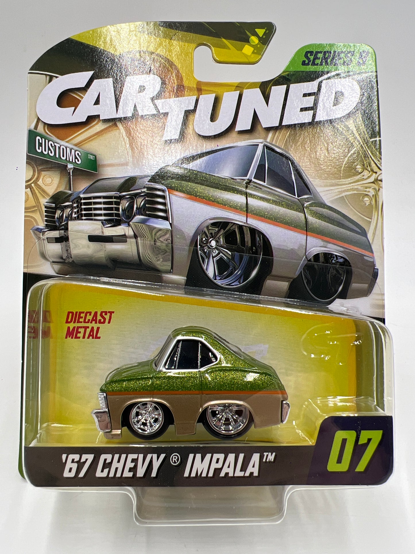 MGA Car Tuned Series 9 #7 67 Chevy Impala Green/Gold 178G