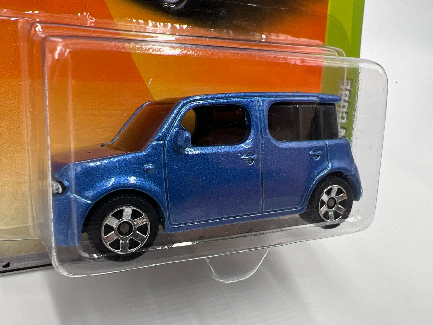 Matchbox Metro Rides #30 Nissan Cube Blue W/Protector