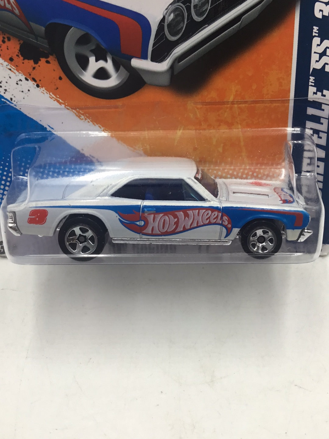 2011 Hot wheels #151 67 Chevelle SS 396 Walmart Exclusive 238A