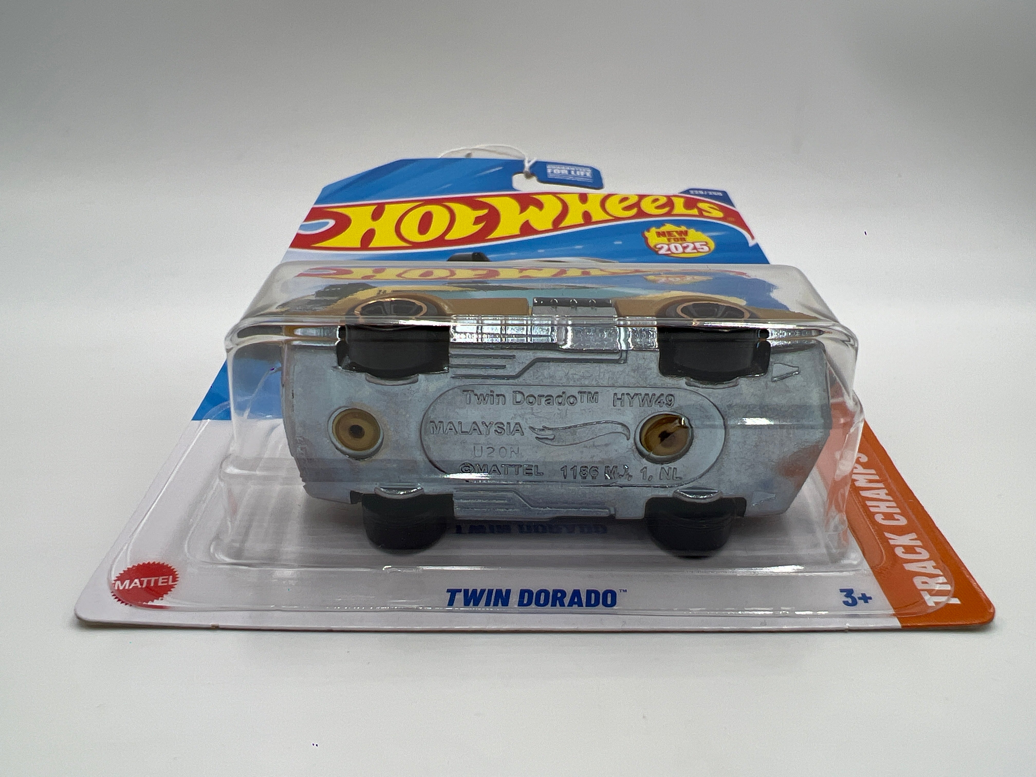 2025 Hot Wheels M Case Track Champs #228 Twin Dorado 111B