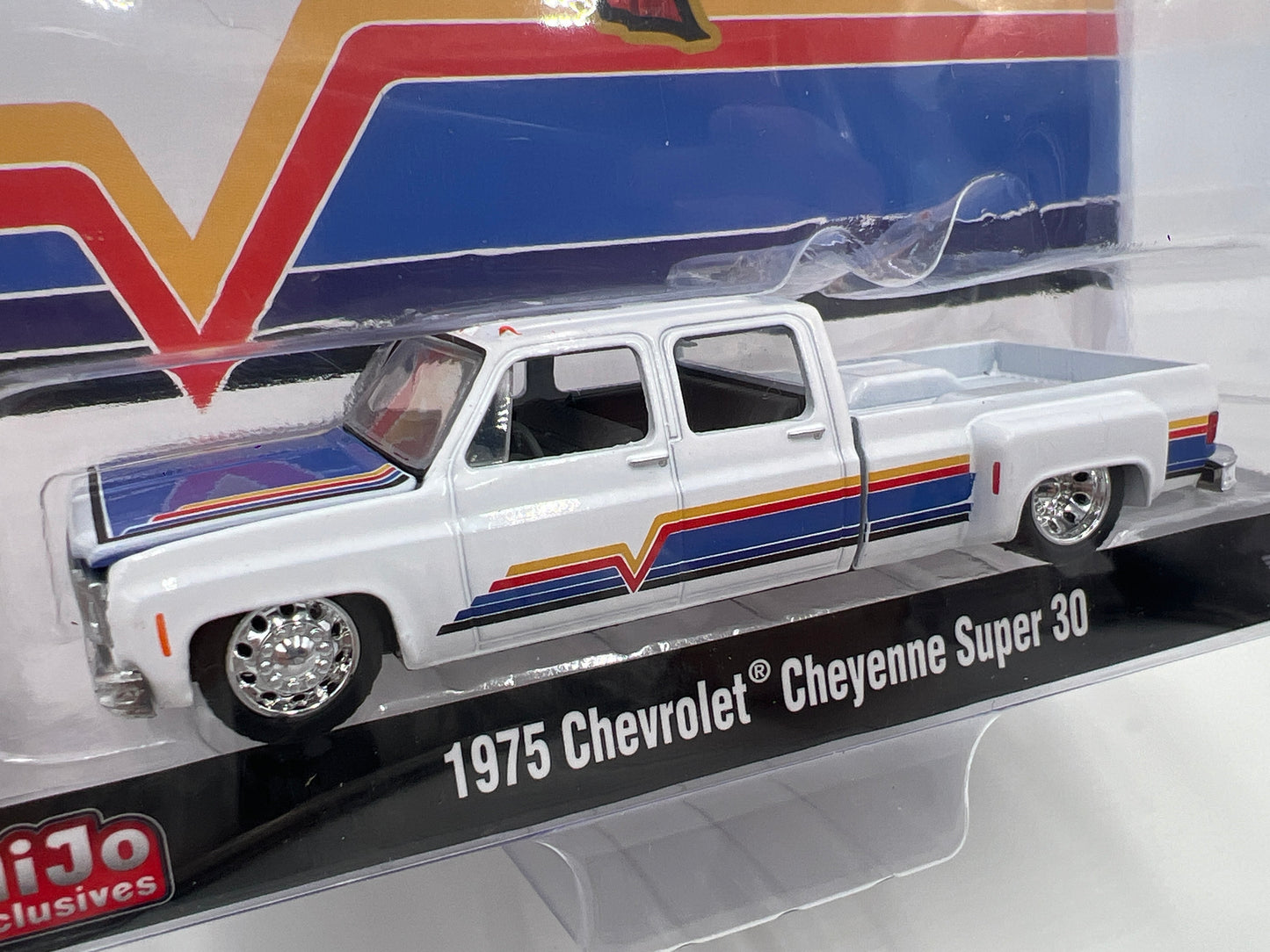 2025 M2 Machines Mijo Exclusives C10s In The Park 1975 Chevrolet Cheyenne Super 30 White MJS08 199G