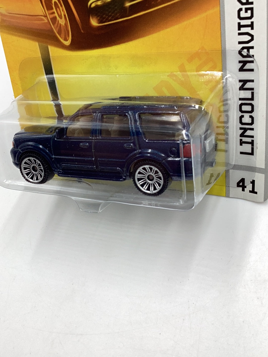 Matchbox #41 Lincoln Navigator 213A